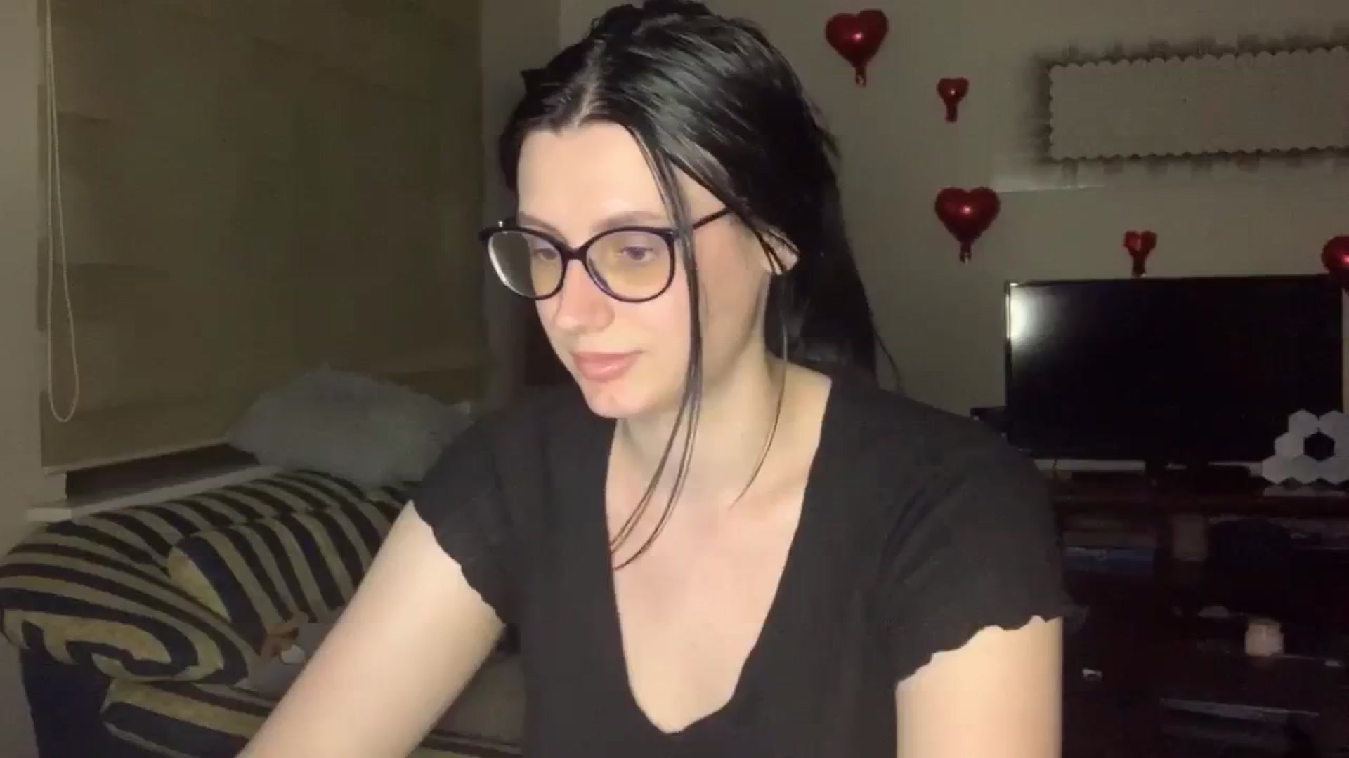 Gallery image thumbnail from PotatoChipss's myfreecams stream on, 05/31/2024, 21:36 image 6 of 20
