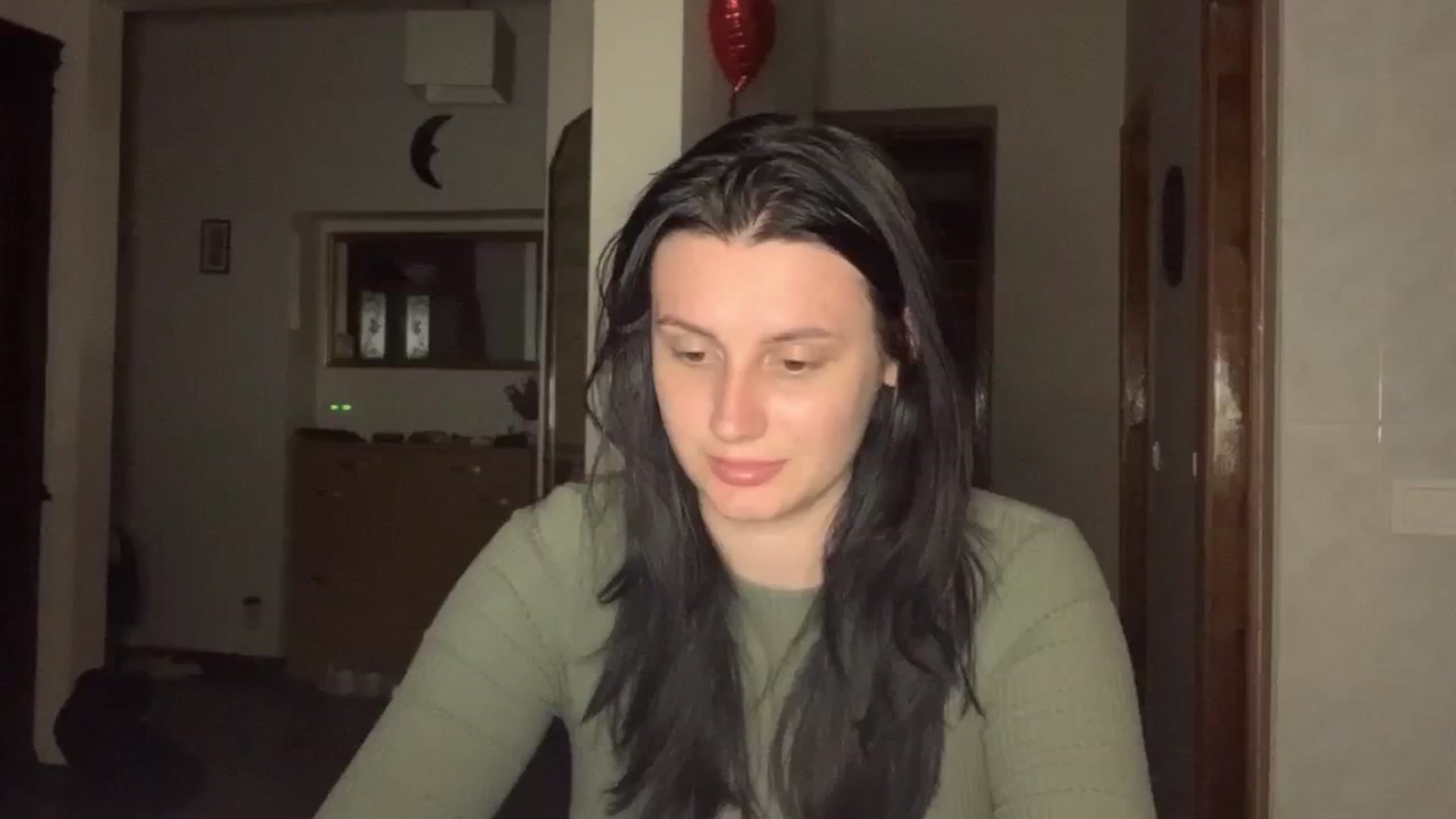 Gallery image thumbnail from PotatoChipss's myfreecams stream on, 06/24/2024, 21:48 image 3 of 20