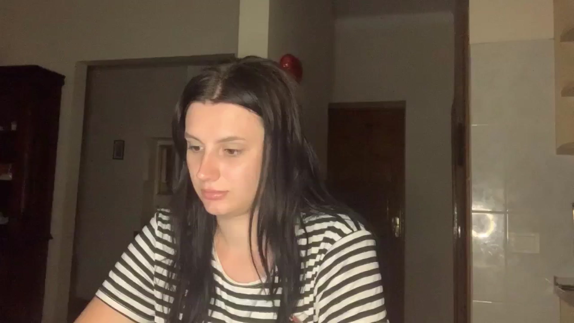 Gallery image thumbnail from PotatoChipss's myfreecams stream on, 08/03/2024, 22:33 image 19 of 20