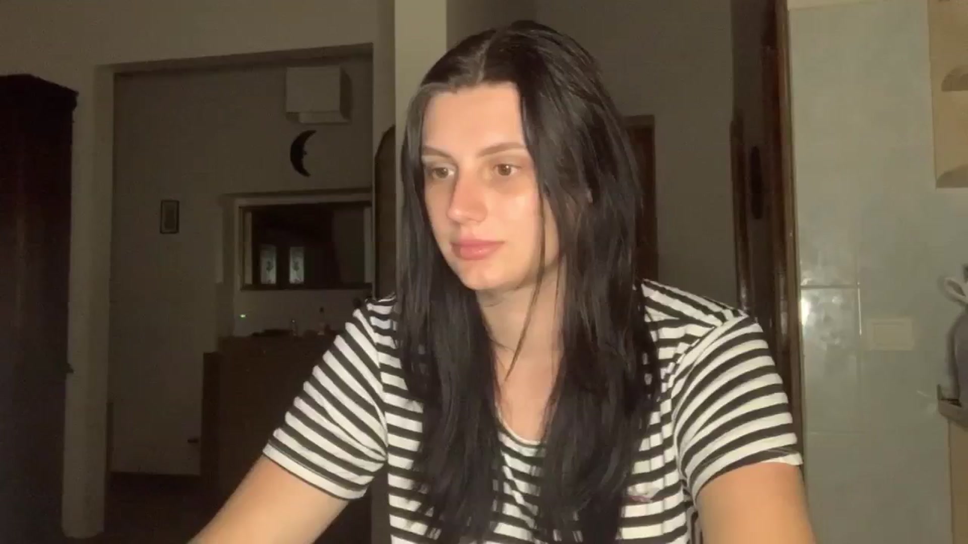 Gallery image thumbnail from PotatoChipss's myfreecams stream on, 08/04/2024, 22:21 image 1 of 20