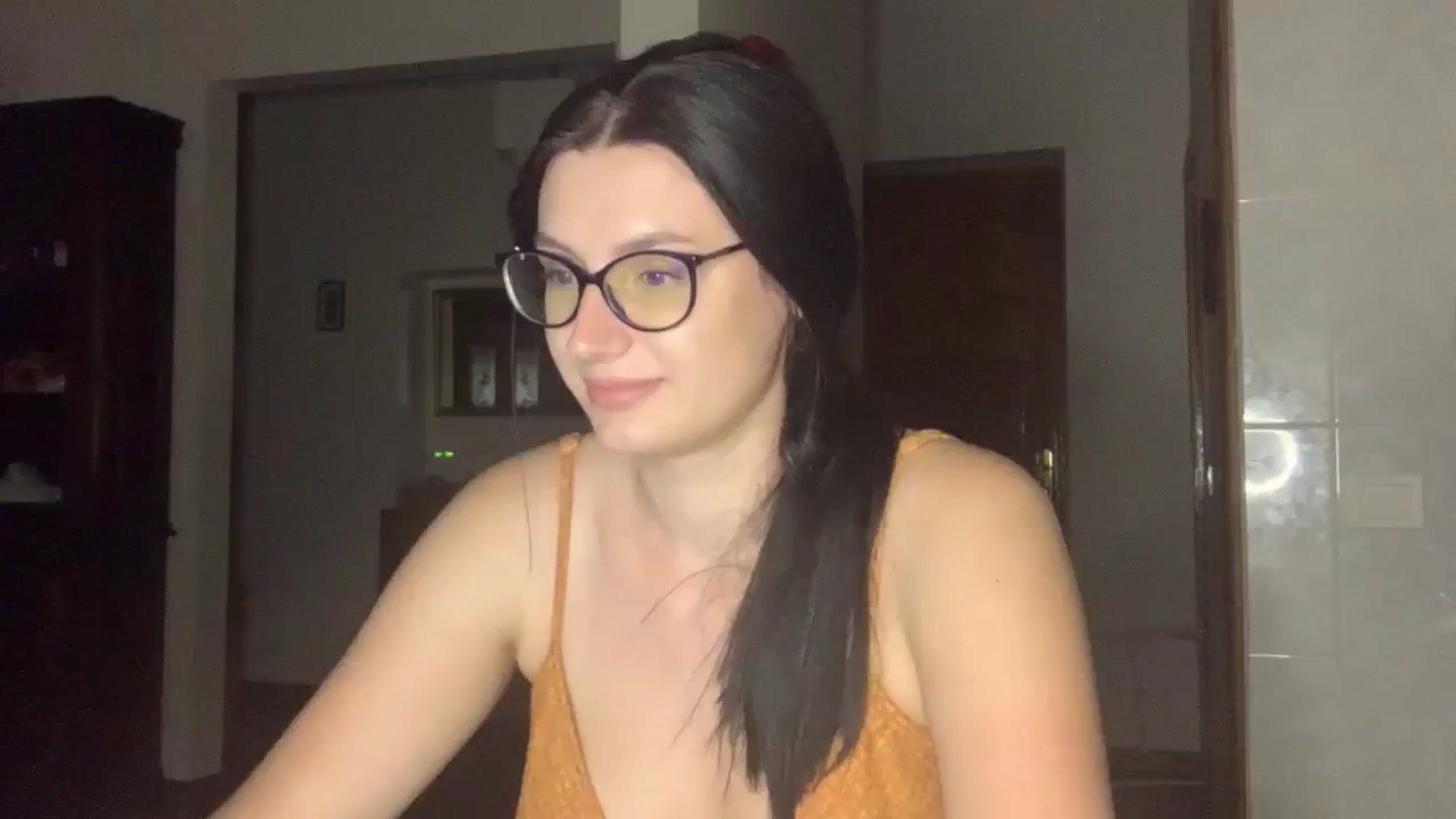 Gallery image thumbnail from PotatoChipss's myfreecams stream on, 08/15/2024, 22:20 image 19 of 20