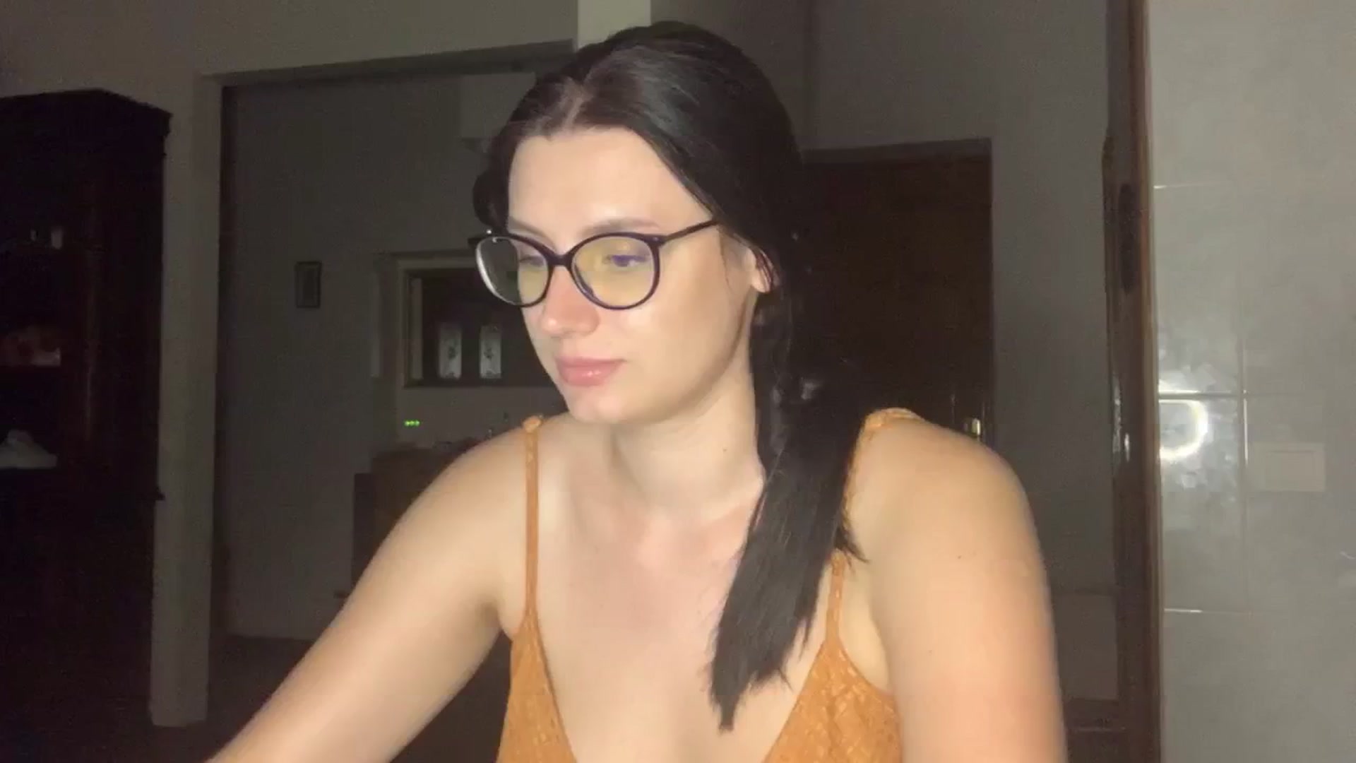 Gallery image thumbnail from PotatoChipss's myfreecams stream on, 08/15/2024, 22:20 image 15 of 20