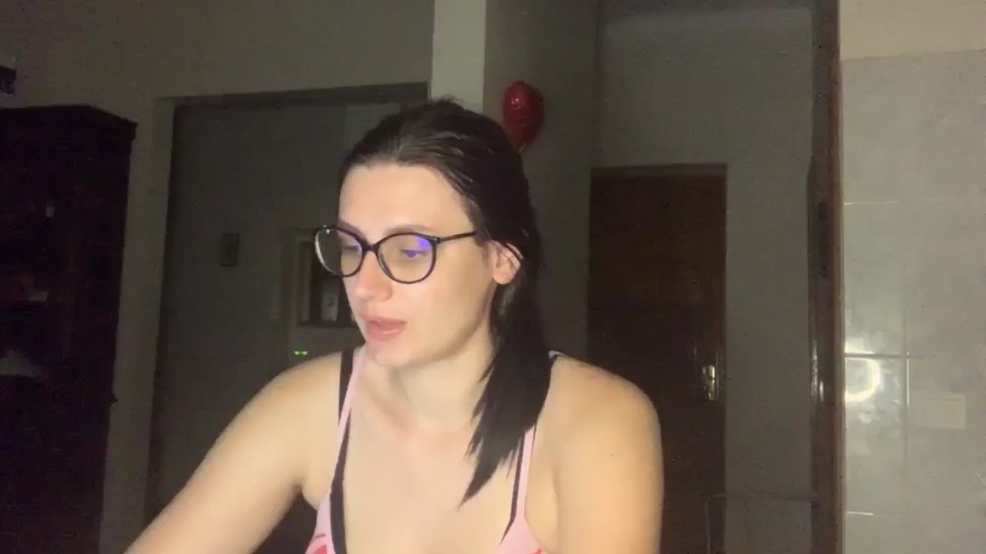 Gallery image thumbnail from PotatoChipss's myfreecams stream on, 08/16/2024, 22:02 image 19 of 20