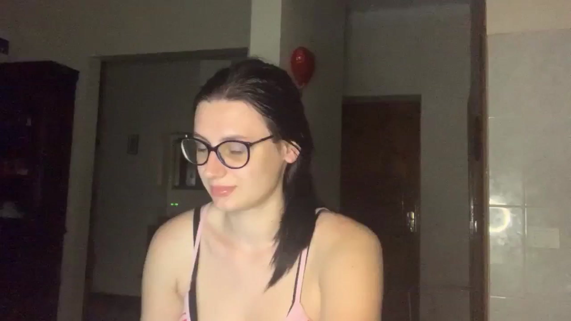 Gallery image thumbnail from PotatoChipss's myfreecams stream on, 08/16/2024, 22:02 image 11 of 20