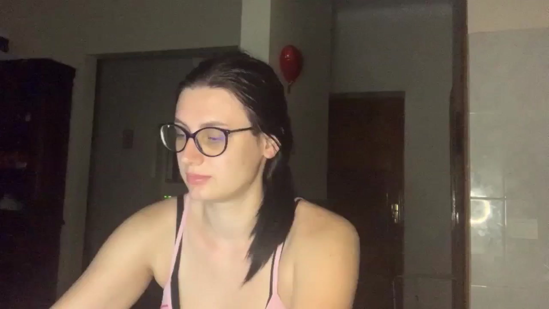 Gallery image thumbnail from PotatoChipss's myfreecams stream on, 08/16/2024, 22:02 image 17 of 20