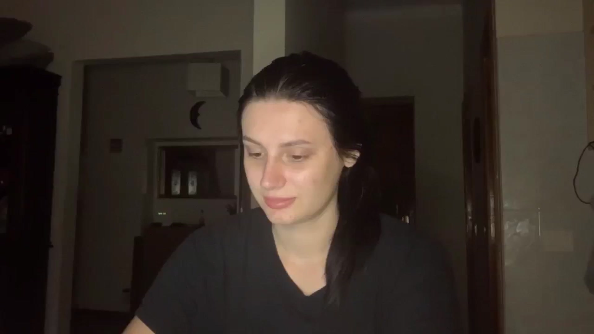 Gallery image thumbnail from PotatoChipss's myfreecams stream on, 09/17/2024, 04:30 image 10 of 20
