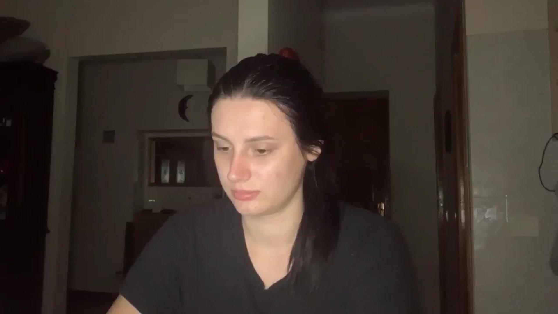 Gallery image thumbnail from PotatoChipss's myfreecams stream on, 09/17/2024, 05:02 image 15 of 20