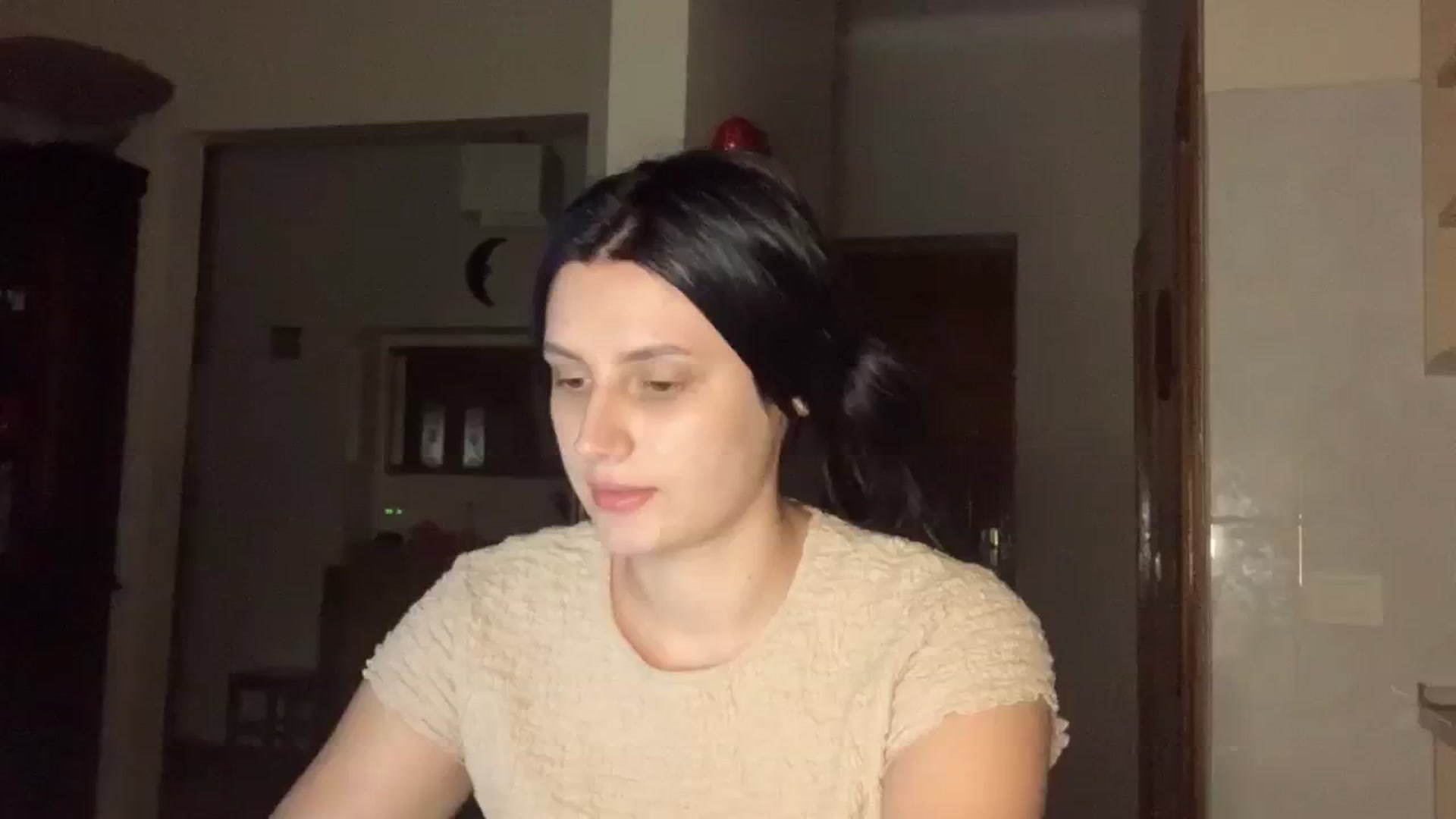 Gallery image thumbnail from PotatoChipss's myfreecams stream on, 10/14/2024, 17:14 image 15 of 20