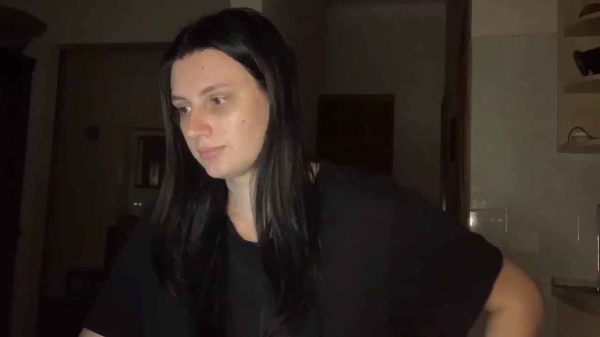 Gallery image thumbnail from PotatoChipss's myfreecams stream on, 10/18/2024, 21:54 image 4 of 20
