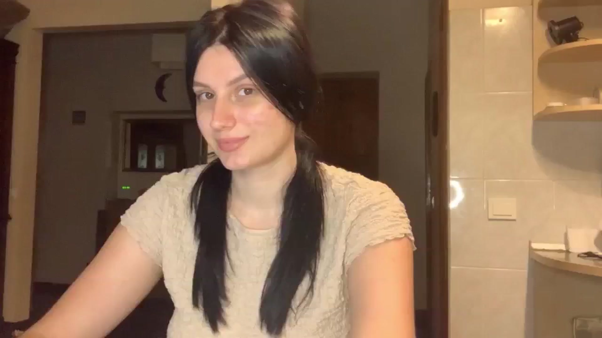 Gallery image thumbnail from PotatoChipss's myfreecams stream on, 11/14/2024, 17:01 image 13 of 20