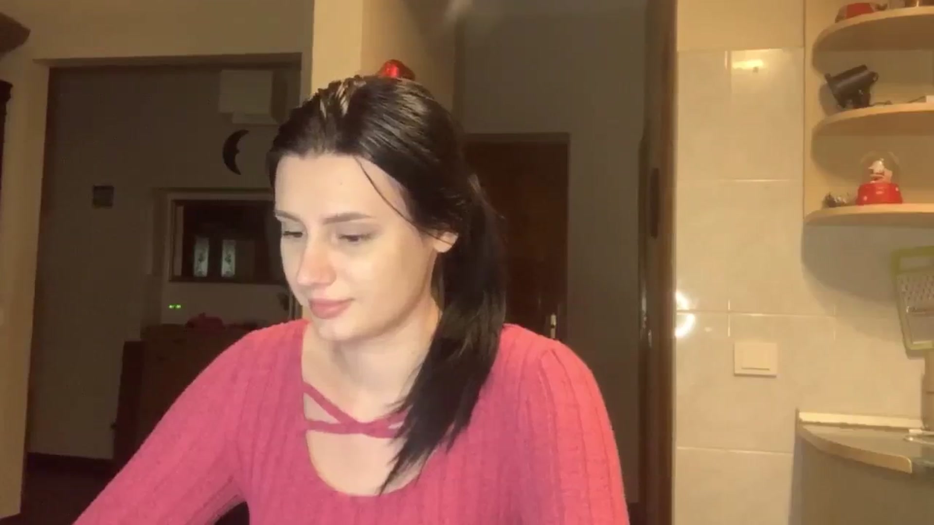 Gallery image thumbnail from PotatoChipss's myfreecams stream on, 11/23/2024, 18:14 image 6 of 20