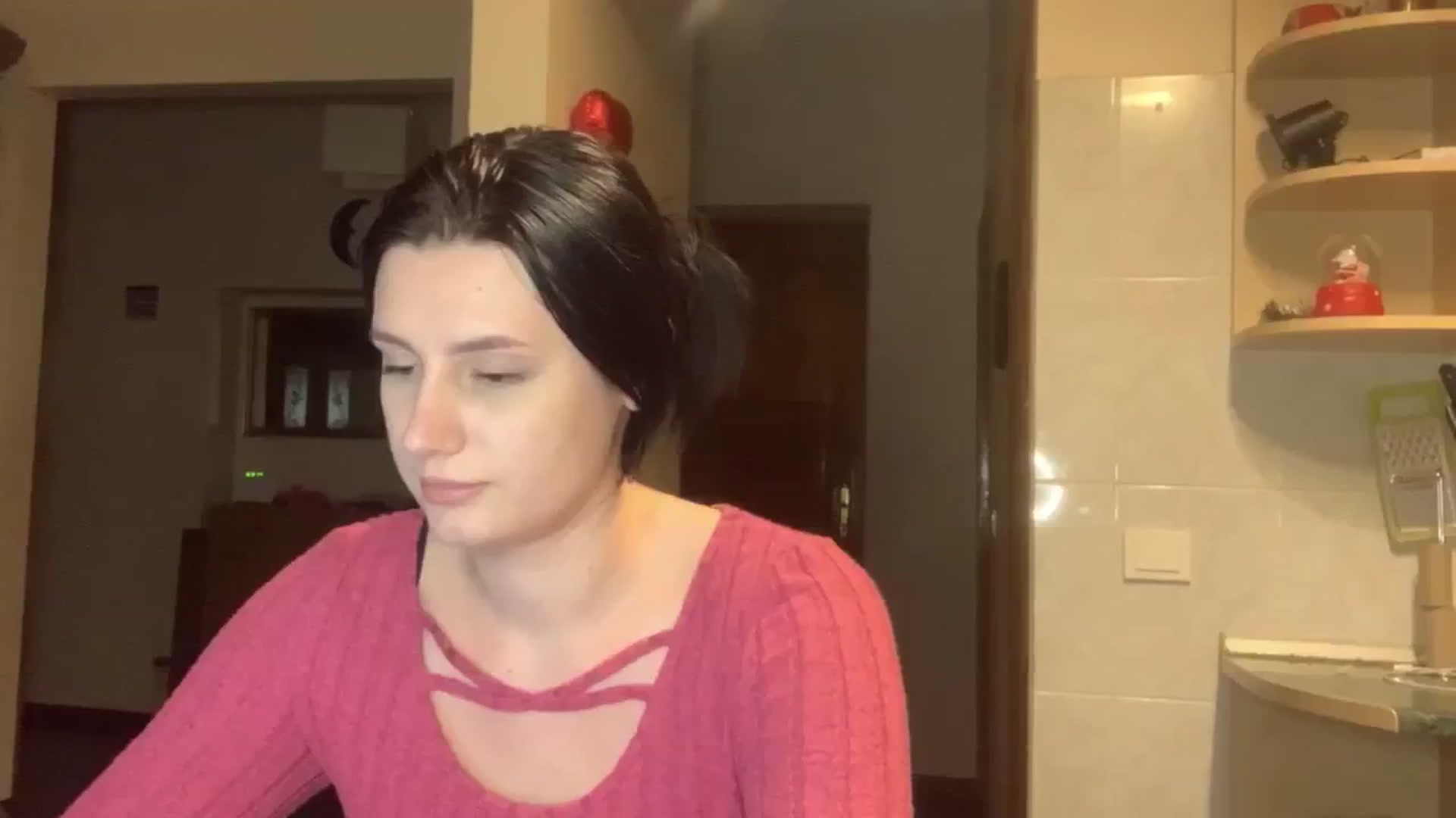 Gallery image thumbnail from PotatoChipss's myfreecams stream on, 11/23/2024, 19:30 image 14 of 20