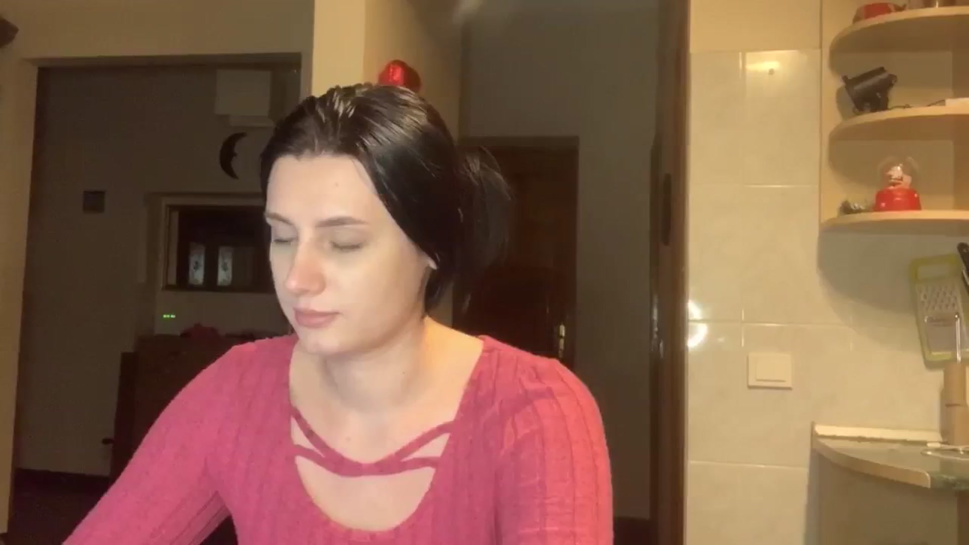 Gallery image thumbnail from PotatoChipss's myfreecams stream on, 11/23/2024, 19:30 image 18 of 20