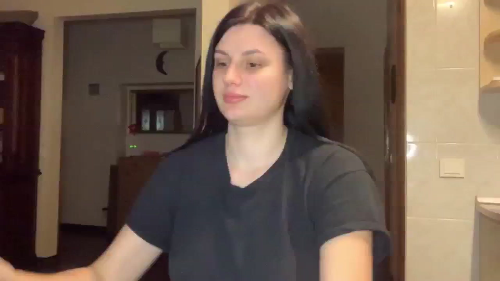 Gallery image thumbnail from PotatoChipss's myfreecams stream on, 11/30/2024, 19:23 image 17 of 20
