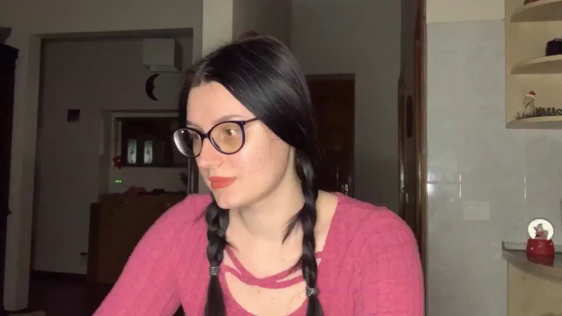 Gallery image thumbnail from PotatoChipss's myfreecams stream on, 12/22/2024, 18:51 image 5 of 20