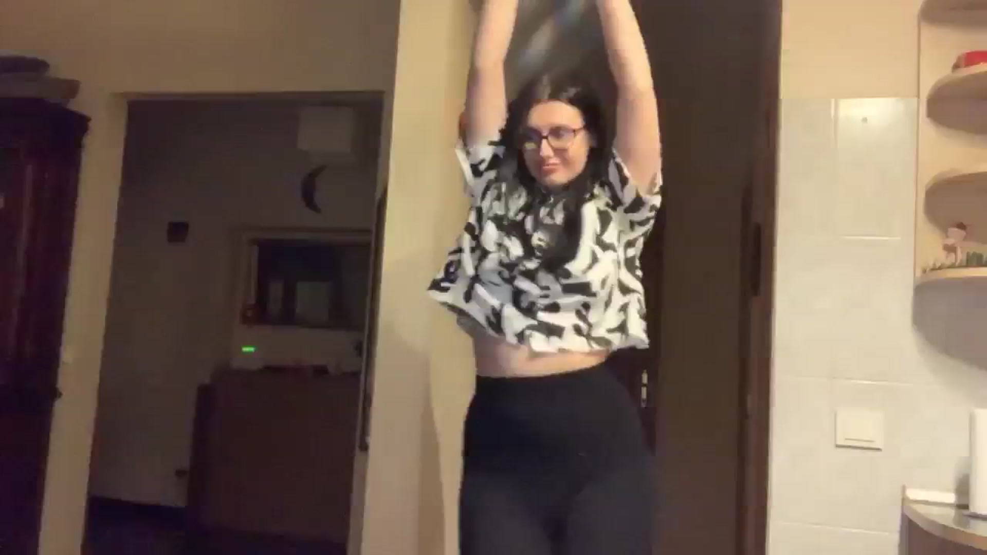 Gallery image thumbnail from PotatoChipss's myfreecams stream on, 12/27/2024, 19:49 image 16 of 20