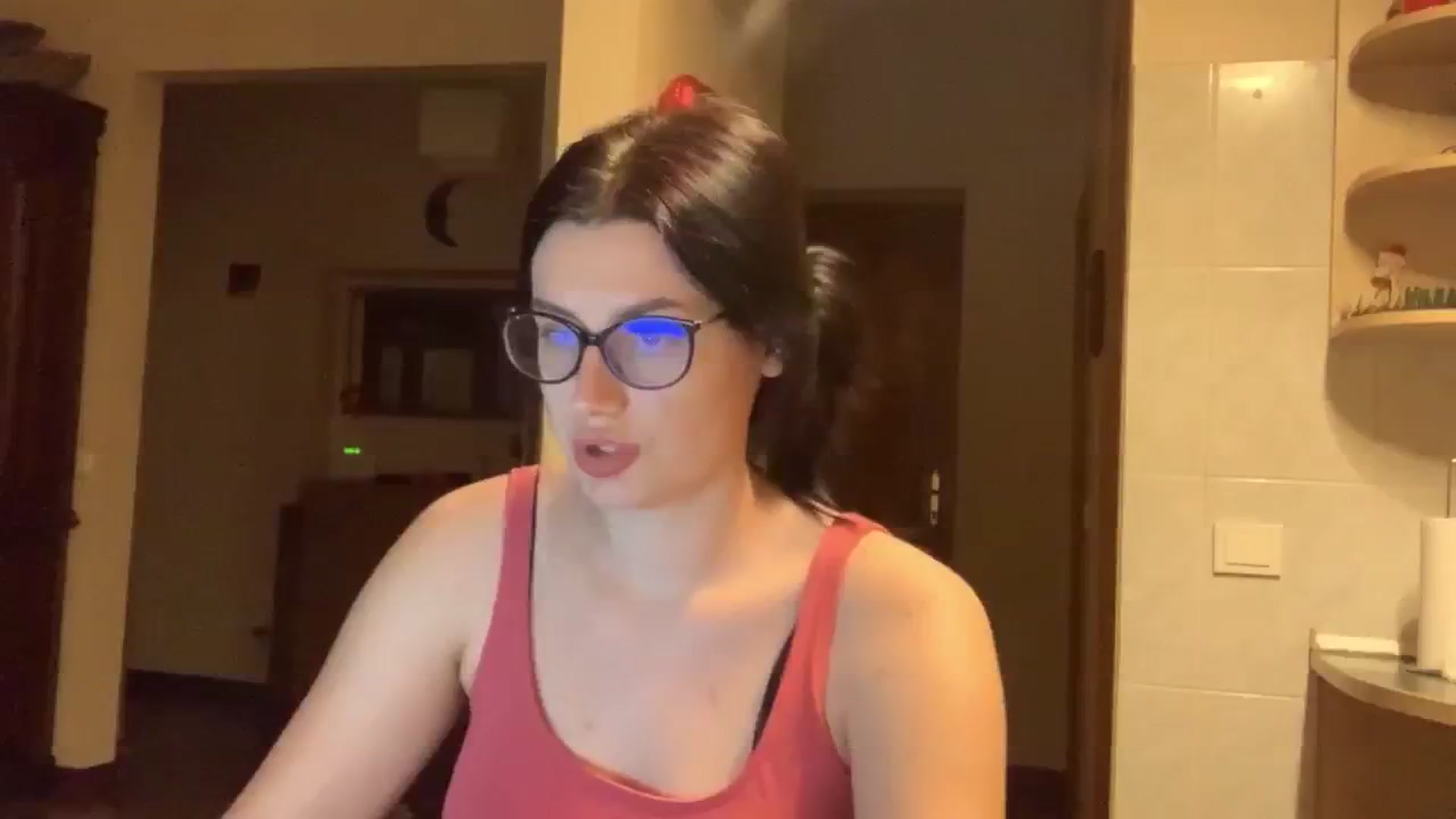 Gallery image thumbnail from PotatoChipss's myfreecams stream on, 12/27/2024, 20:25 image 3 of 20