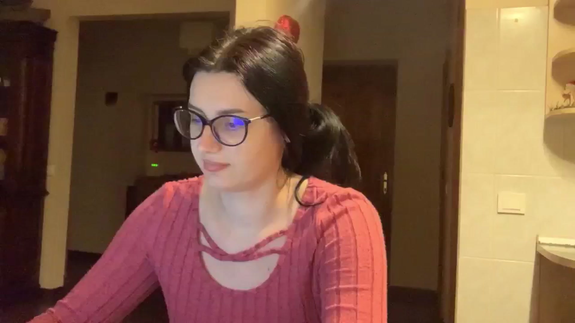 Gallery image thumbnail from PotatoChipss's myfreecams stream on, 12/28/2024, 21:02 image 8 of 20