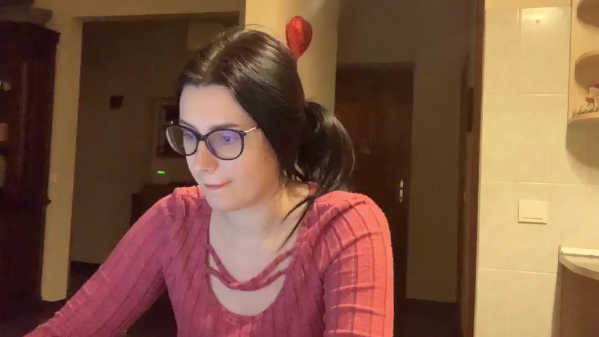 Gallery image thumbnail from PotatoChipss's myfreecams stream on, 12/28/2024, 21:02 image 3 of 20