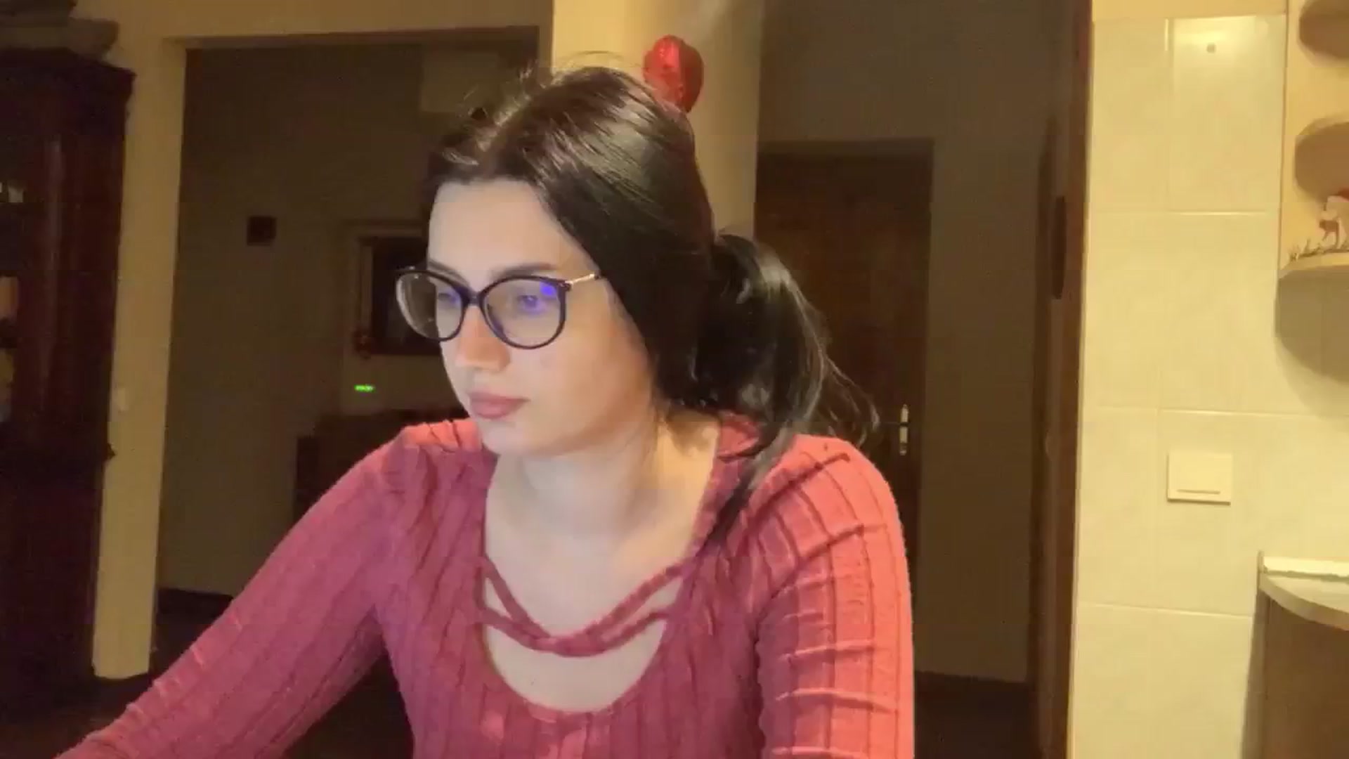 Gallery image thumbnail from PotatoChipss's myfreecams stream on, 12/28/2024, 21:02 image 4 of 20
