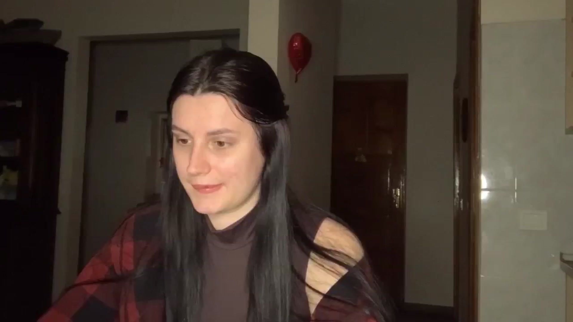 Gallery image thumbnail from PotatoChipss's myfreecams stream on, 02/10/2025, 18:24 image 15 of 20