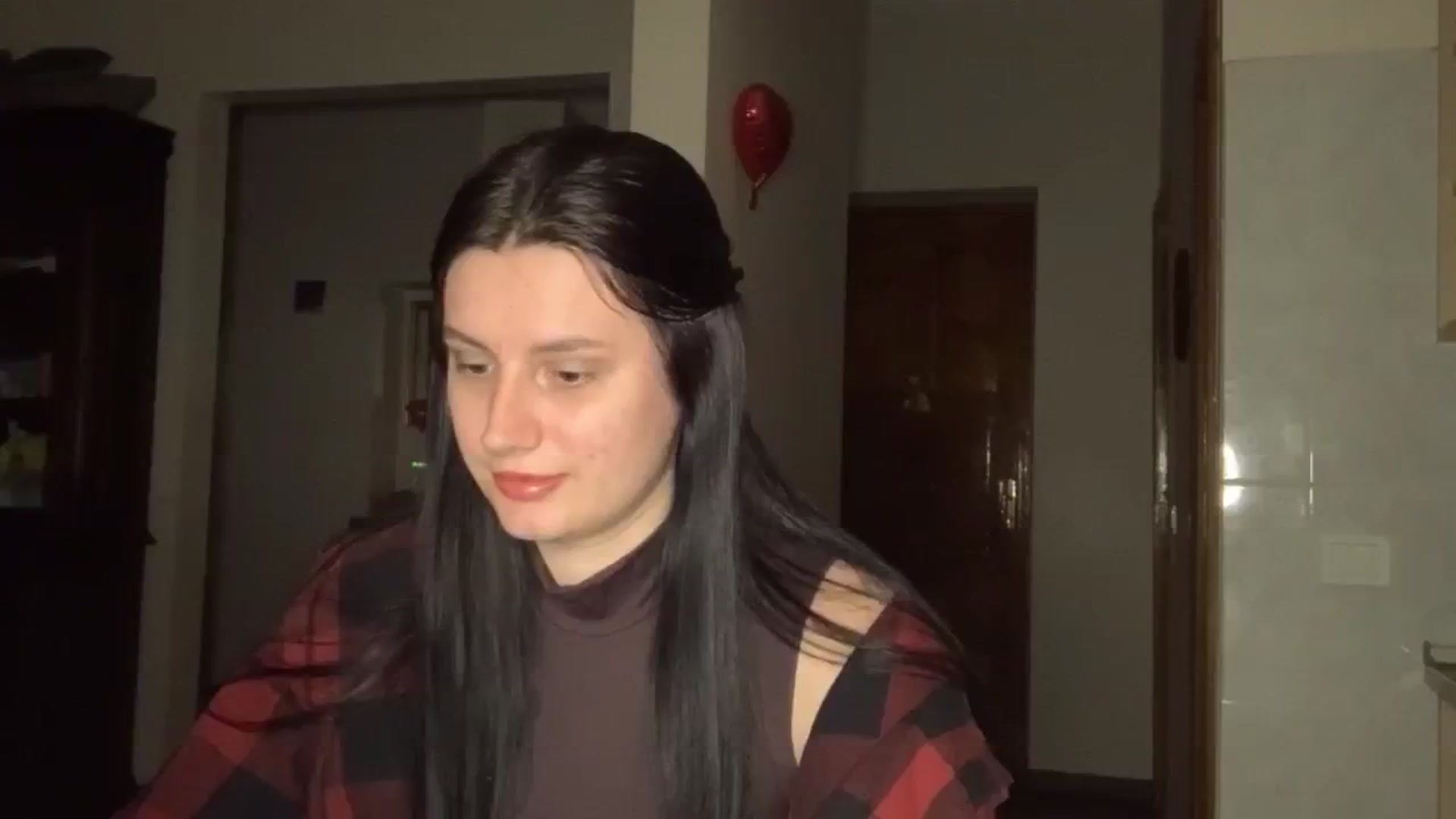 Gallery image thumbnail from PotatoChipss's myfreecams stream on, 02/10/2025, 18:24 image 10 of 20