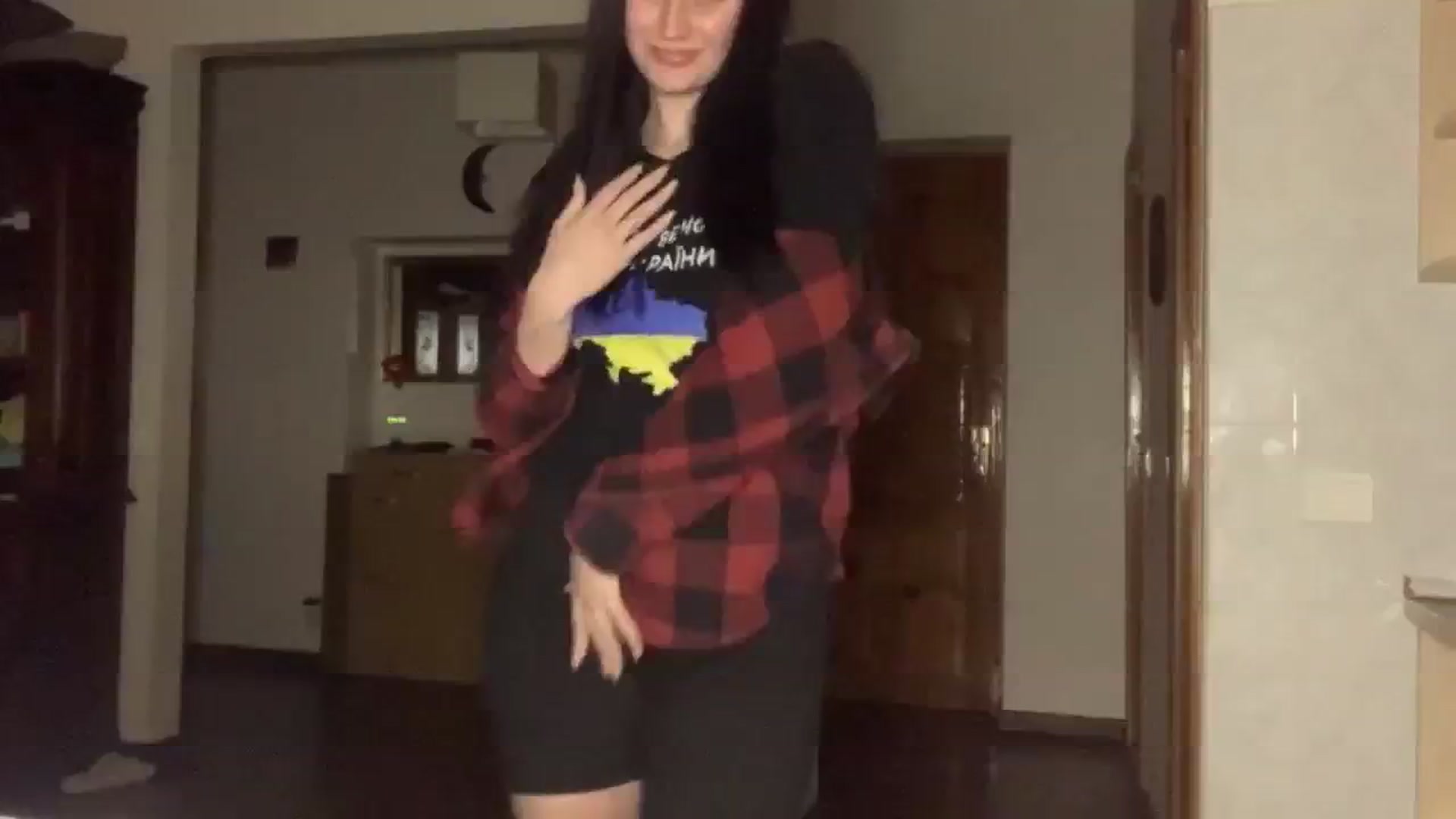 Gallery image thumbnail from PotatoChipss's myfreecams stream on, 03/23/2025, 22:04 image 18 of 20