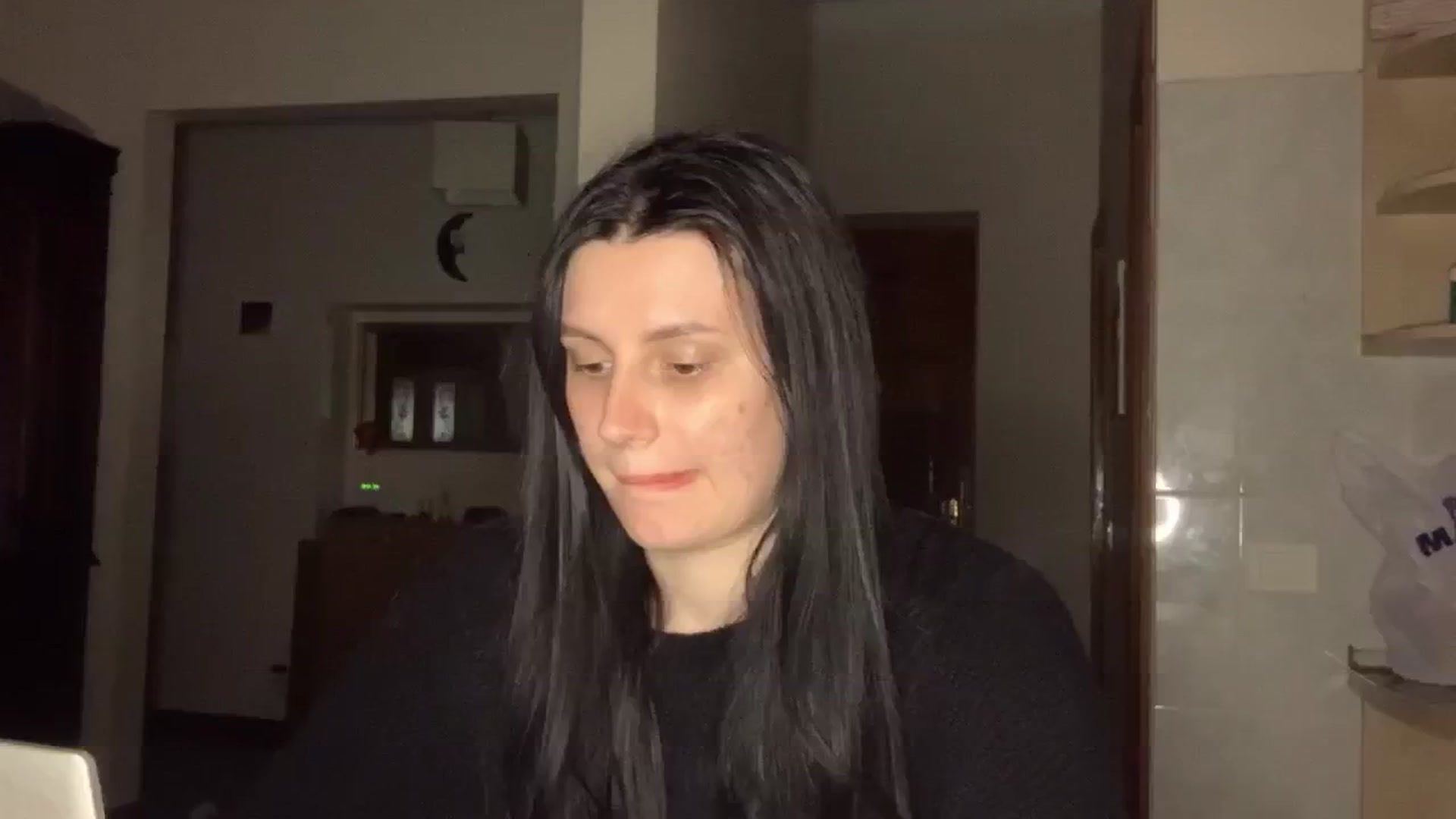 Gallery image thumbnail from PotatoChipss's myfreecams stream on, 05/15/2025, 19:51 image 18 of 20