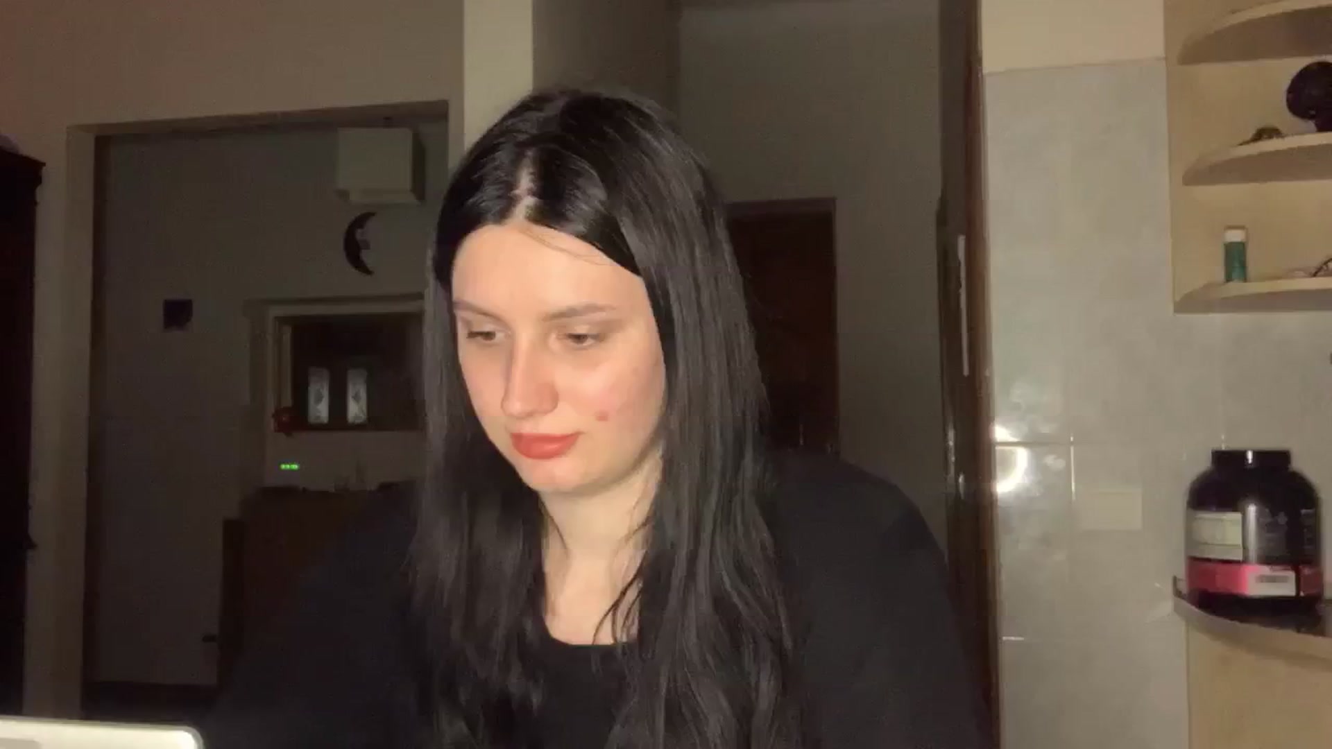 Gallery image thumbnail from PotatoChipss's myfreecams stream on, 05/18/2025, 18:11 image 10 of 20