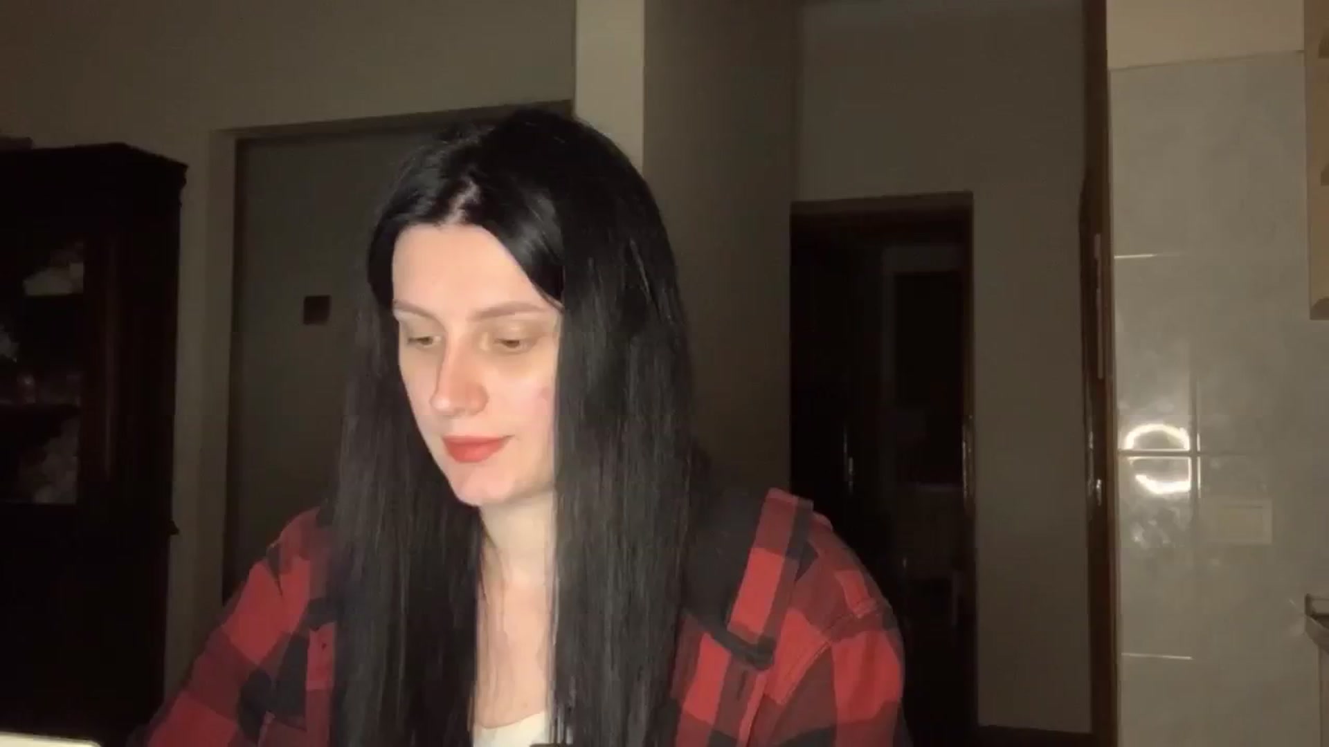 Gallery image thumbnail from PotatoChipss's myfreecams stream on, 10/01/2025, 17:37 image 4 of 20
