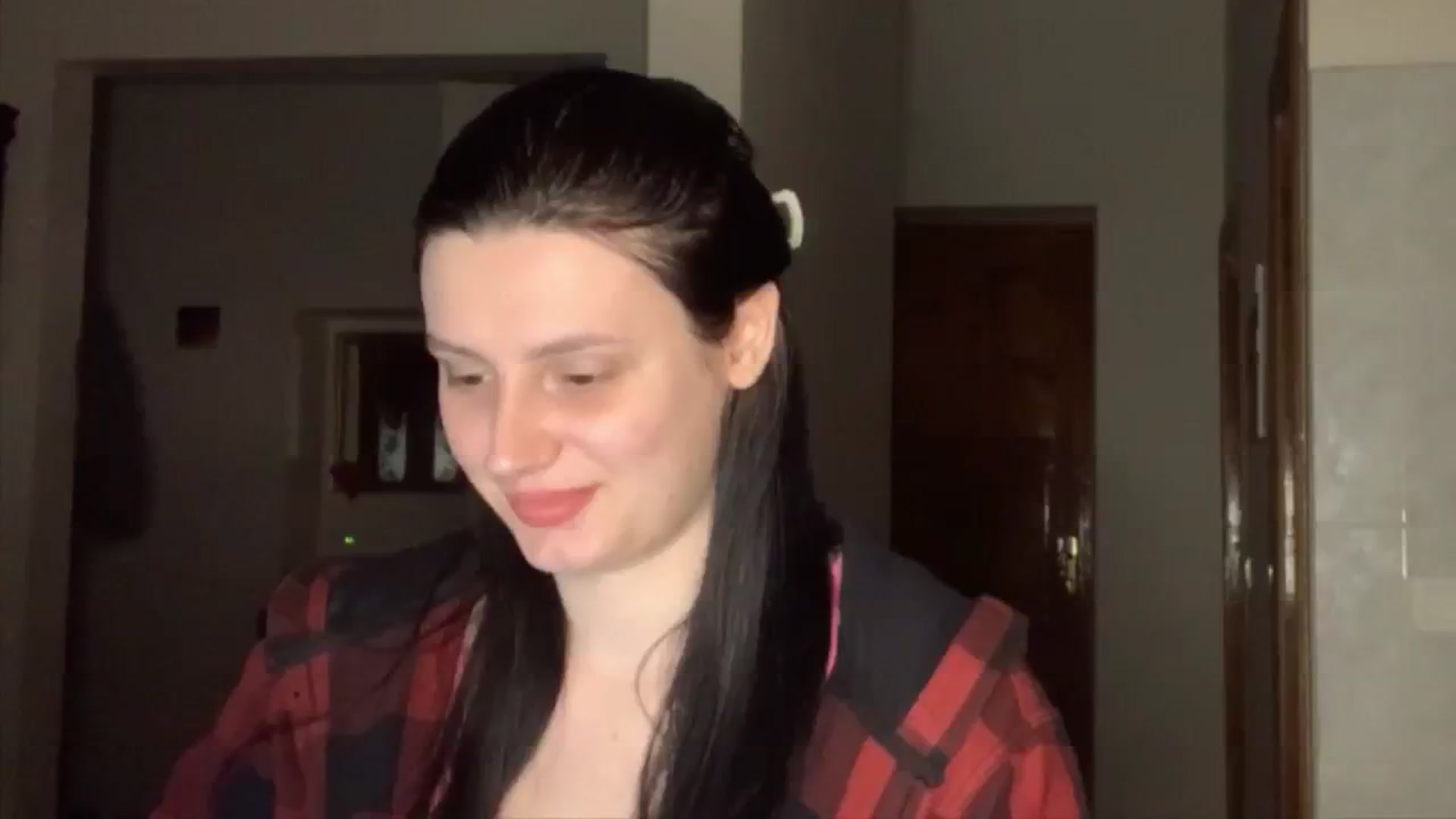 Gallery image thumbnail from PotatoChipss's myfreecams stream on, 04/20/2026, 20:15 image 4 of 20