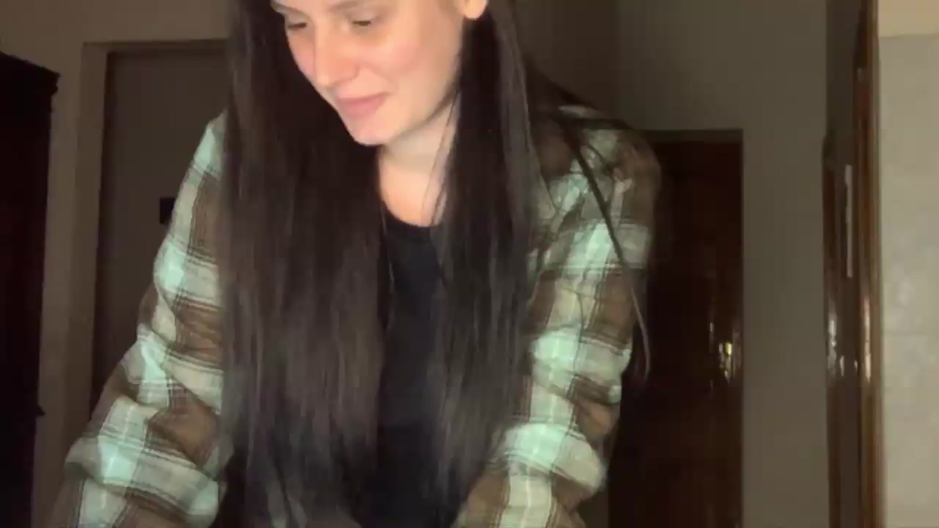 Gallery image thumbnail from PotatoChipss's myfreecams stream on, 05/13/2026, 20:25 image 9 of 20