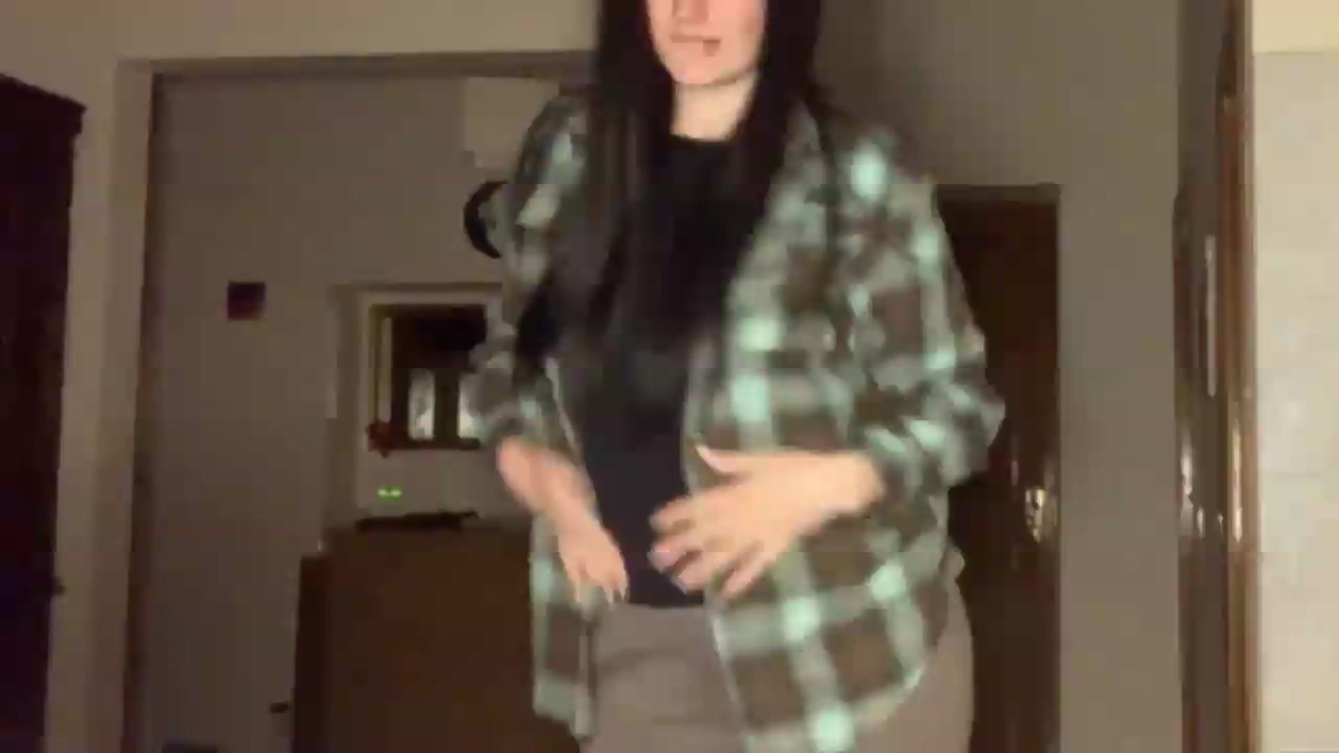 Gallery image thumbnail from PotatoChipss's myfreecams stream on, 05/13/2026, 20:25 image 10 of 20