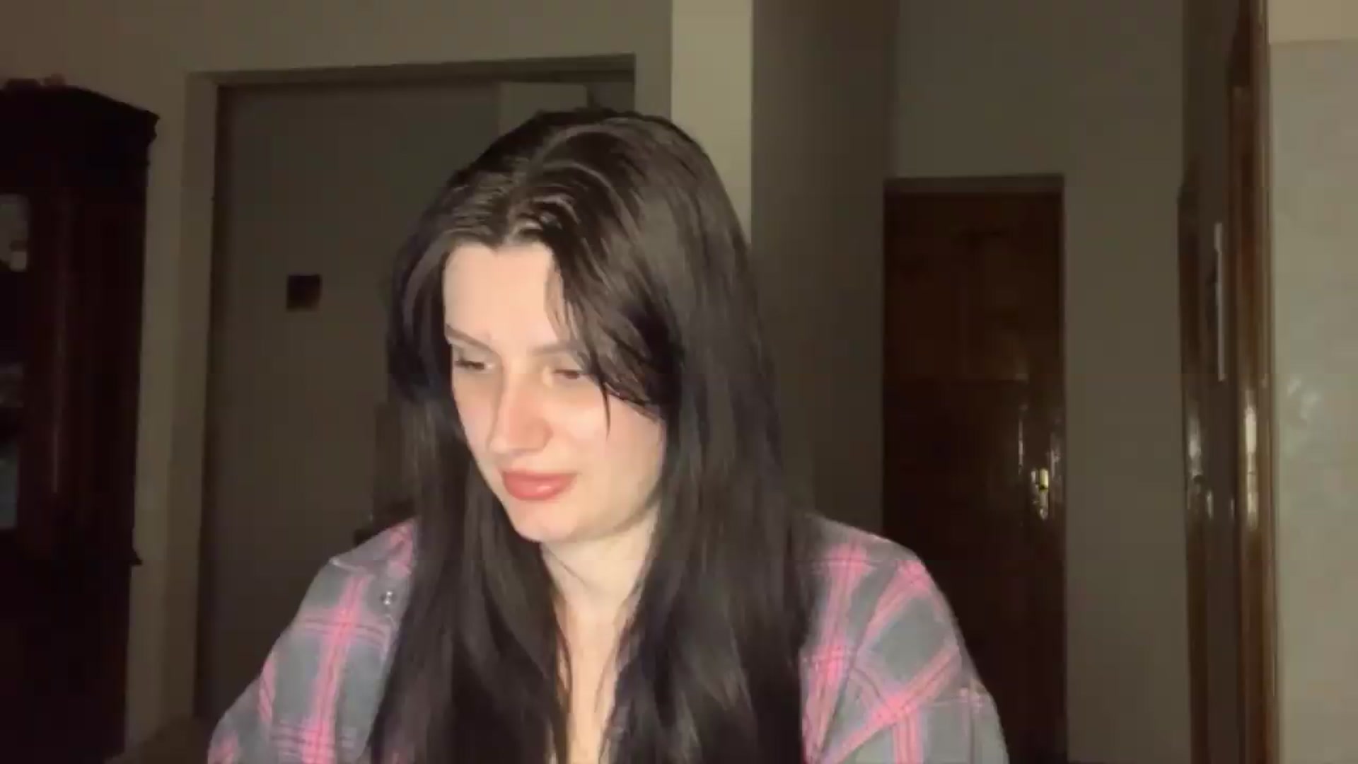 Gallery image thumbnail from PotatoChipss's myfreecams stream on, 06/08/2026, 20:43 image 17 of 20