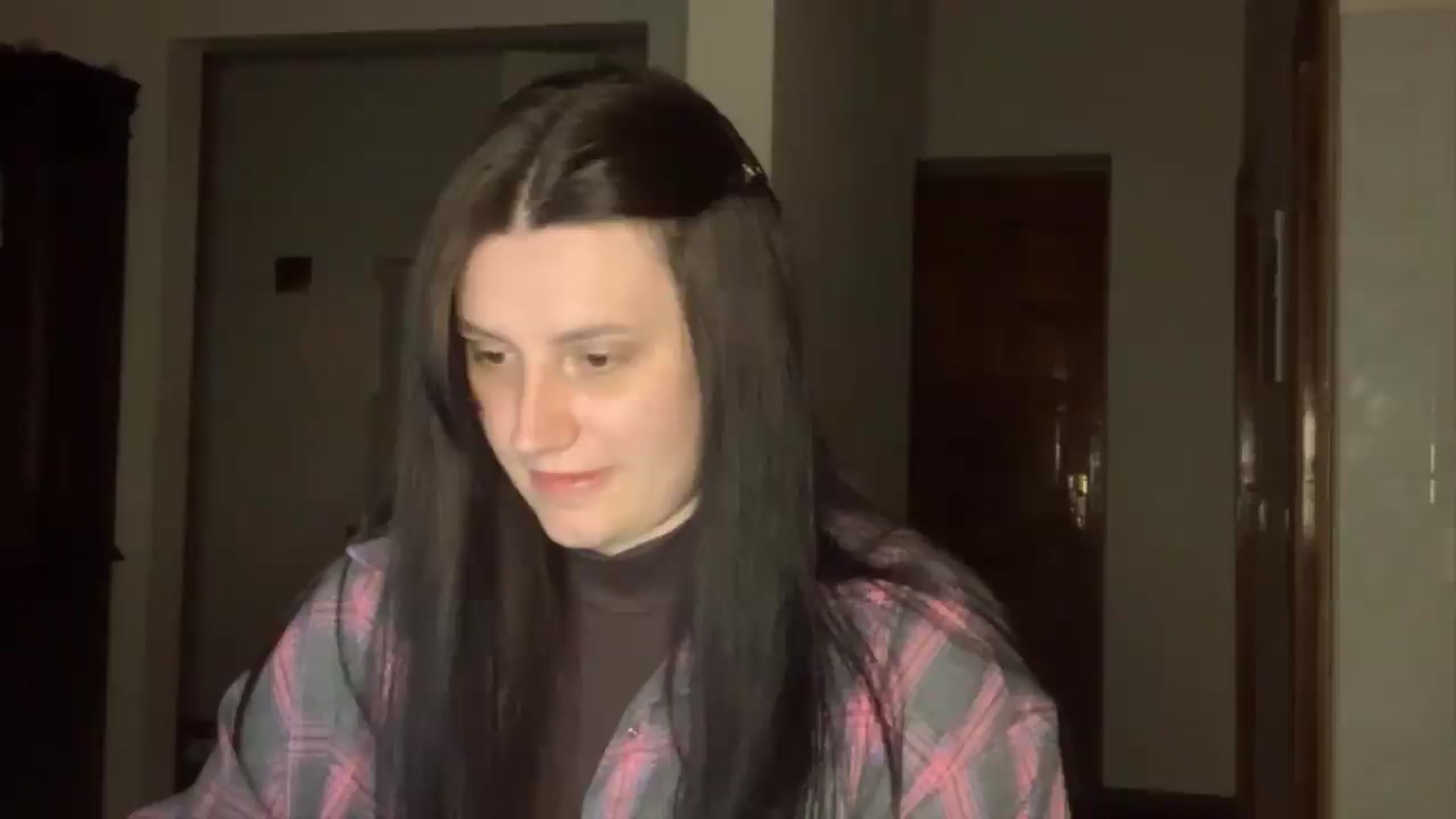 Gallery image thumbnail from PotatoChipss's myfreecams stream on, 06/15/2026, 21:14 image 1 of 20