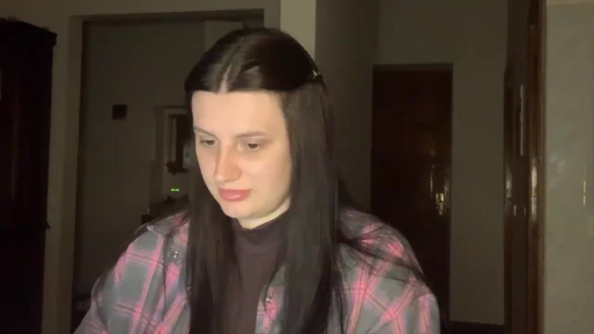 Gallery image thumbnail from PotatoChipss's myfreecams stream on, 06/15/2026, 21:14 image 3 of 20