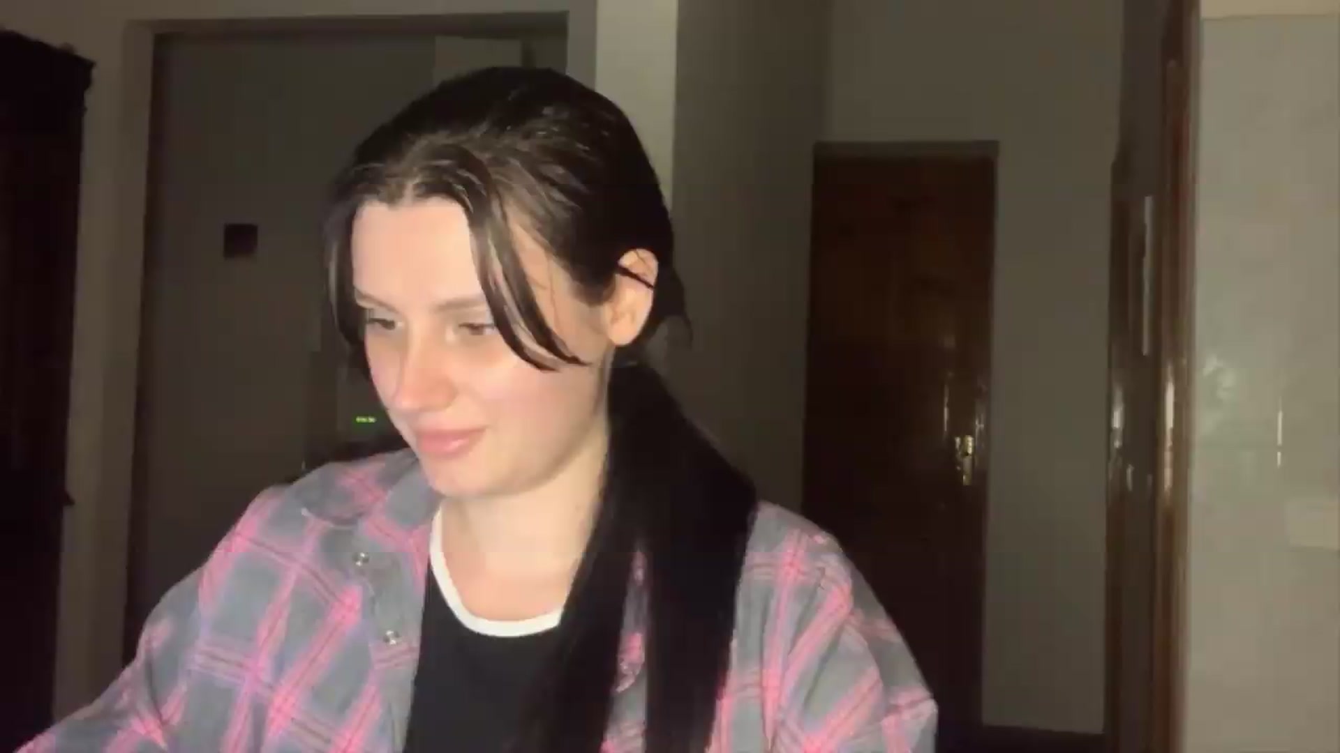 Gallery image thumbnail from PotatoChipss's myfreecams stream on, 06/21/2026, 20:50 image 9 of 20