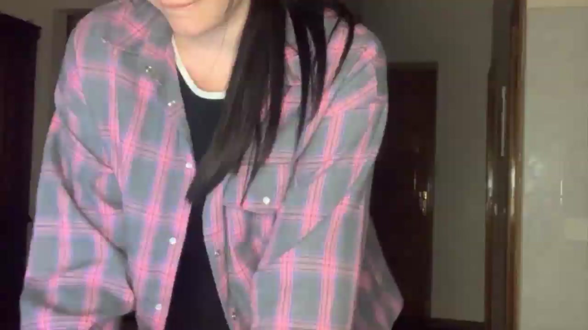 Gallery image thumbnail from PotatoChipss's myfreecams stream on, 06/21/2026, 20:50 image 5 of 20