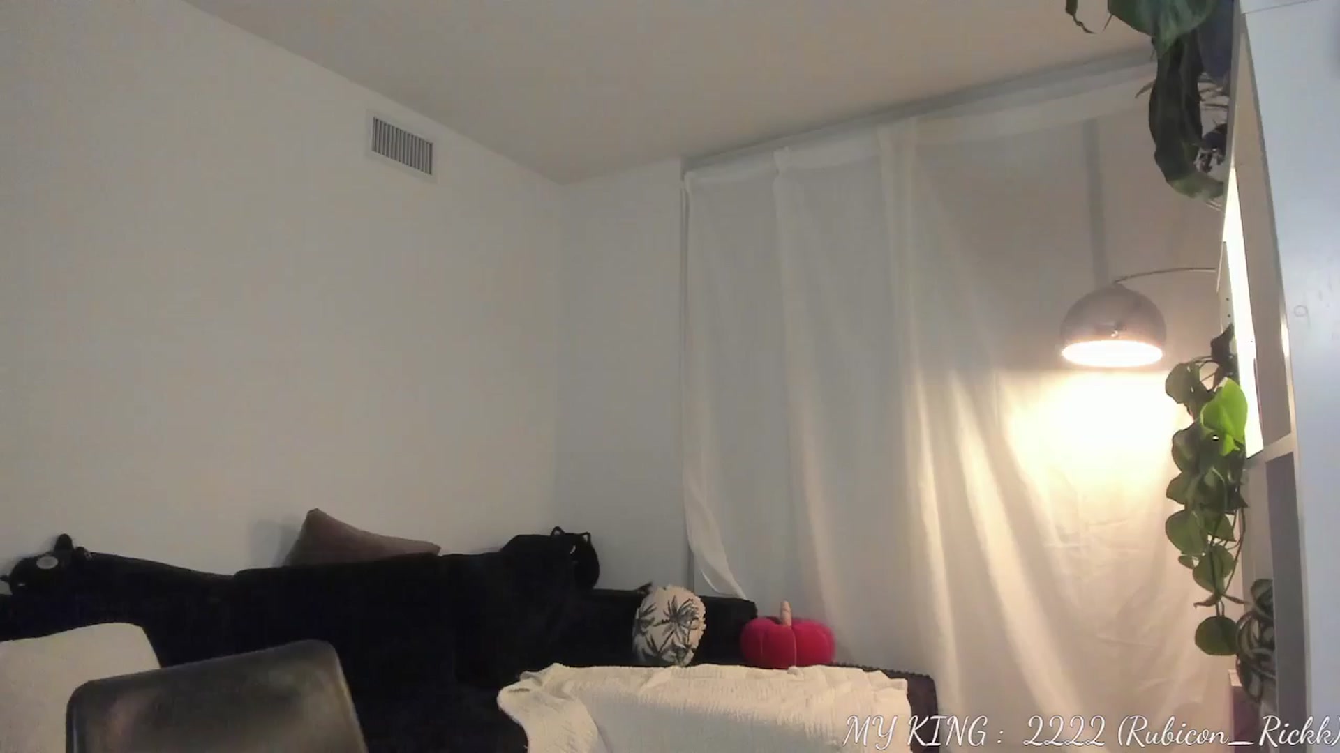 Gallery image thumbnail from PotatoIssa's myfreecams stream on, 11/16/2025, 04:27 image 10 of 20