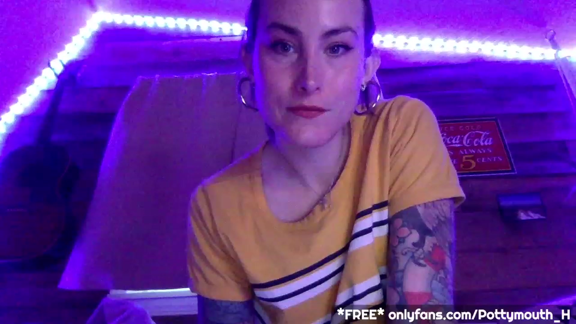 Gallery image thumbnail from Pottymouth_H's myfreecams stream on, 05/04/2023, 21:30 image 18 of 20