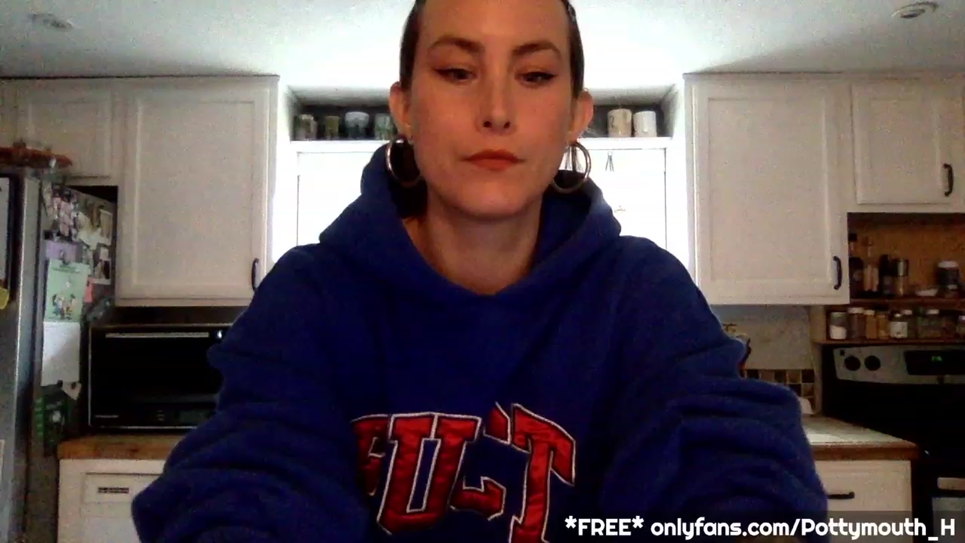 Gallery image thumbnail from Pottymouth_H's myfreecams stream on, 05/04/2023, 21:30 image 8 of 20