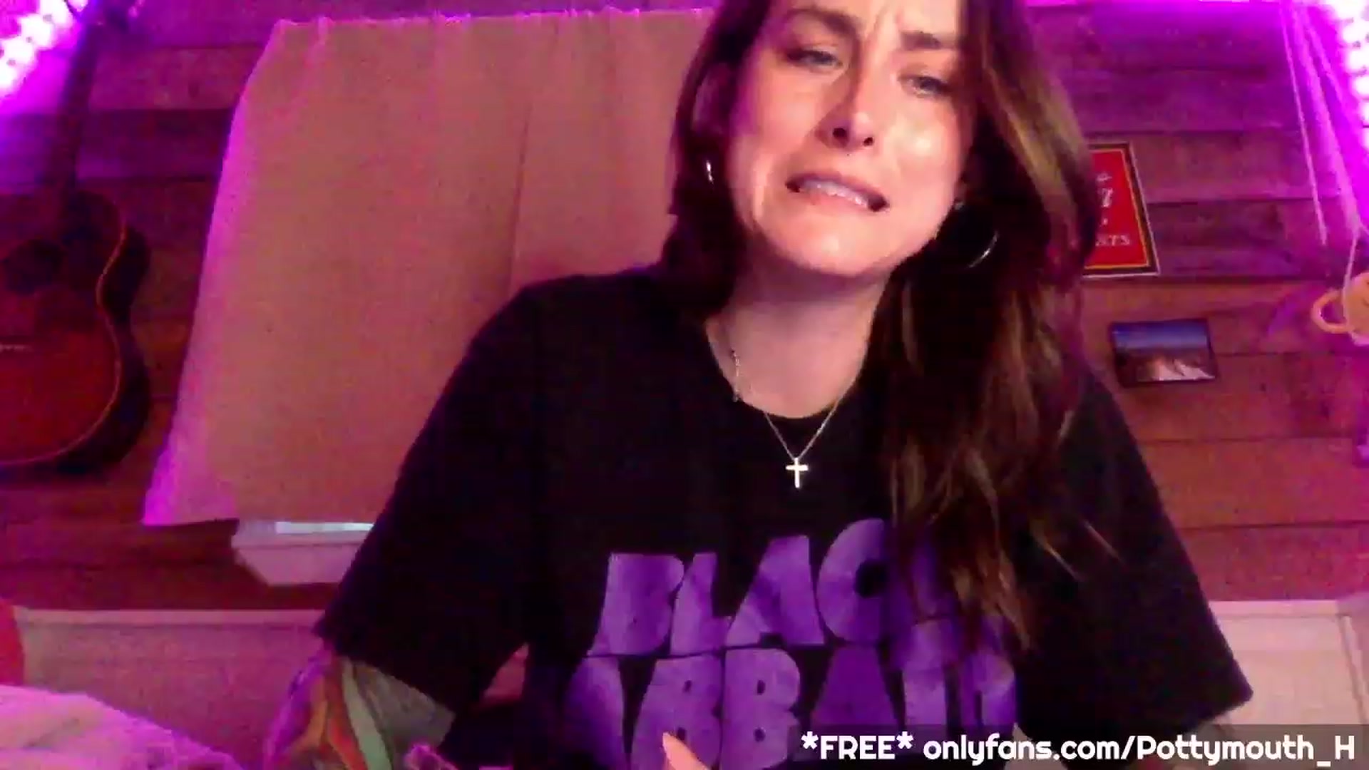 Gallery image thumbnail from Pottymouth_H's myfreecams stream on, 08/25/2023, 01:29 image 5 of 20