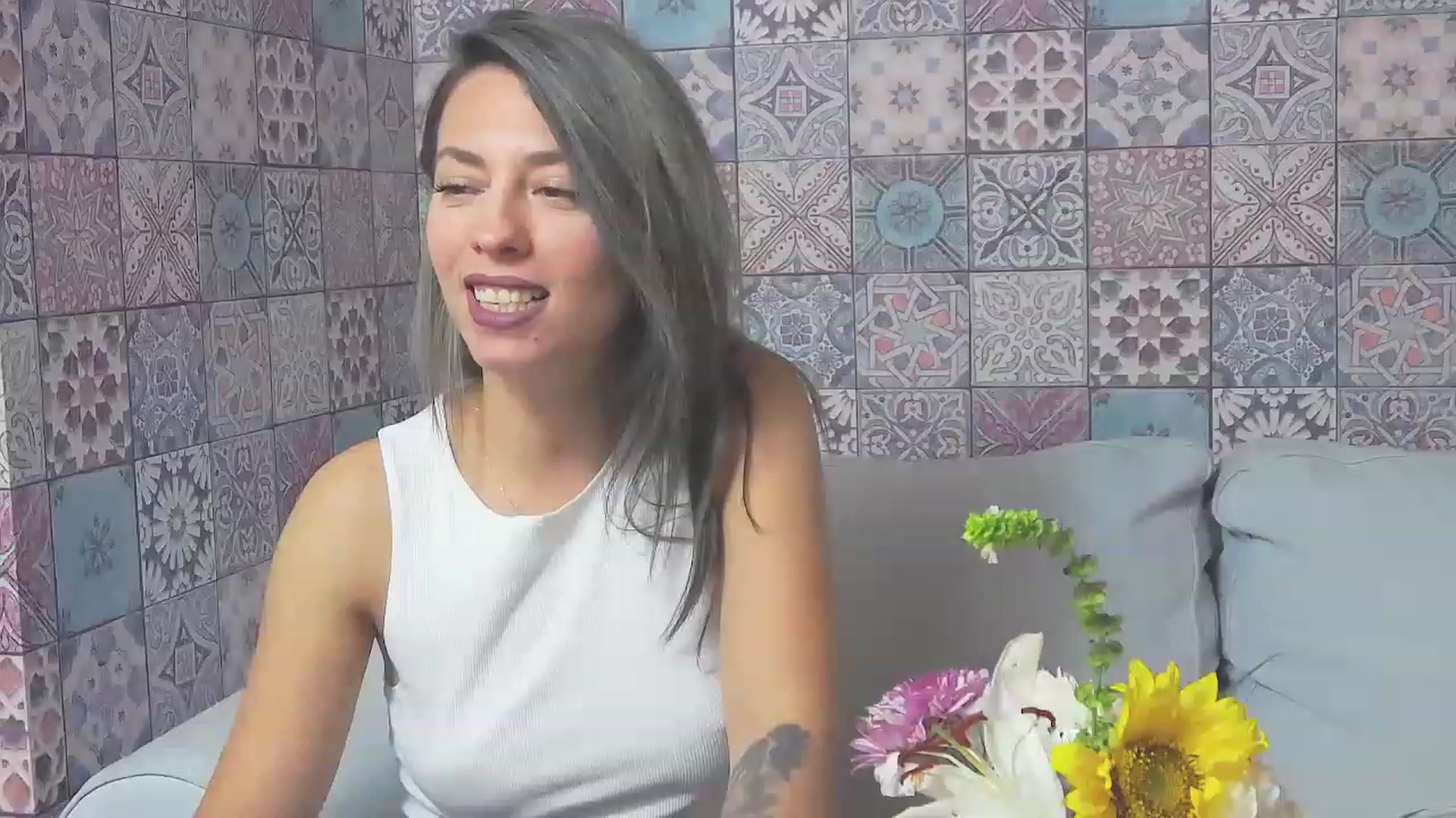 Gallery image thumbnail from PoxyVibe's myfreecams stream on, 11/16/2022, 17:08 image 10 of 20