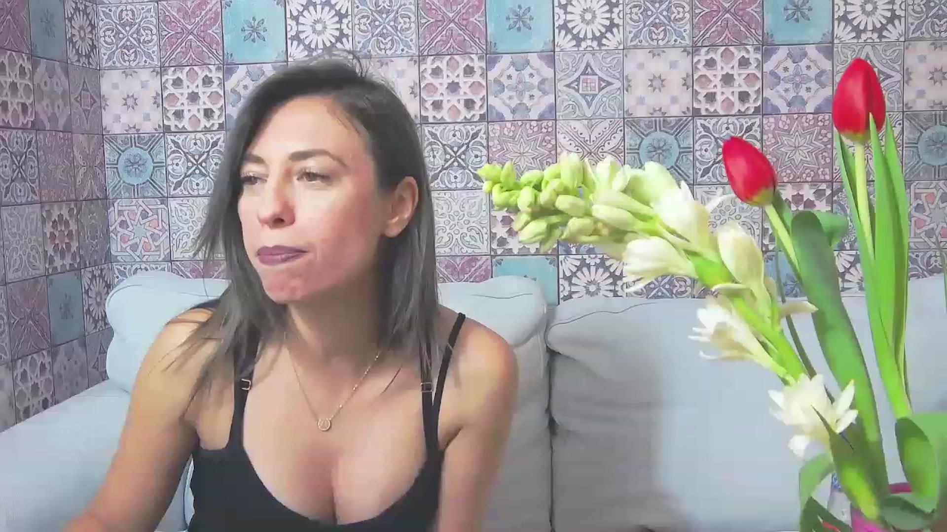 Gallery image thumbnail from PoxyVibe's myfreecams stream on, 11/17/2022, 21:02 image 14 of 20