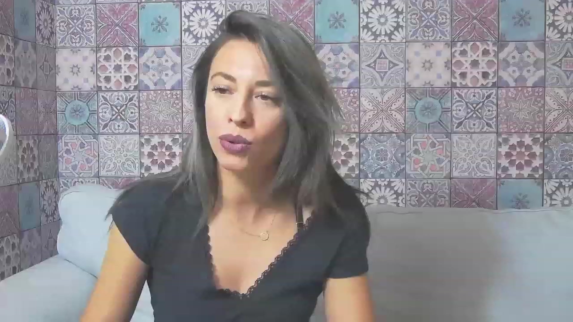 Gallery image thumbnail from PoxyVibe's myfreecams stream on, 11/18/2022, 16:19 image 16 of 20