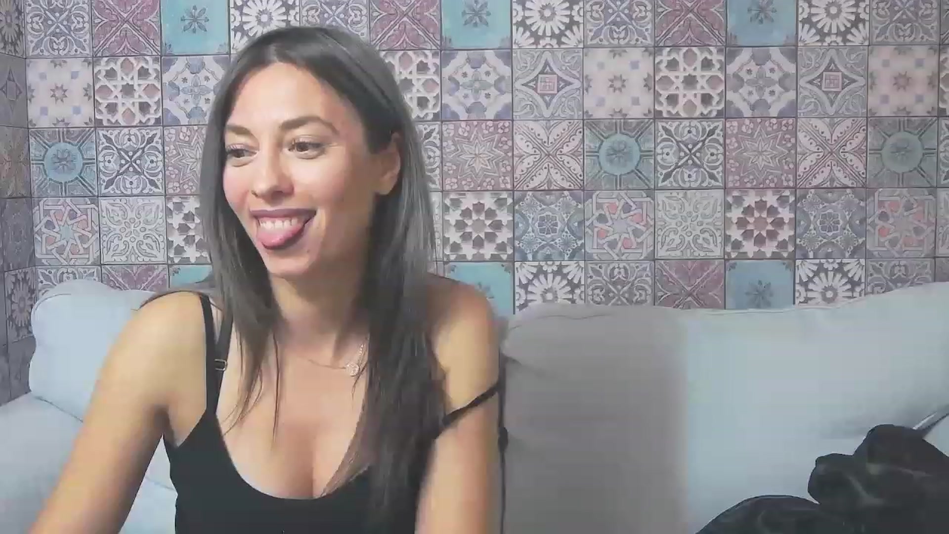 Gallery image thumbnail from PoxyVibe's myfreecams stream on, 11/18/2022, 21:15 image 10 of 20