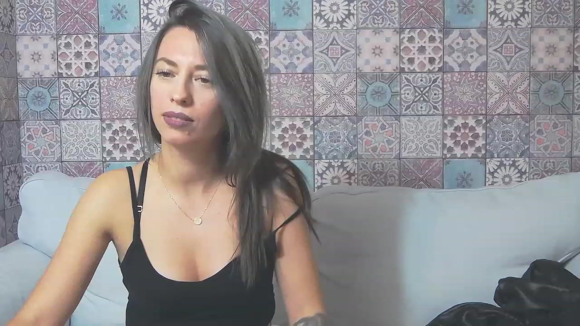 Gallery image thumbnail from PoxyVibe's myfreecams stream on, 11/18/2022, 21:15 image 18 of 20