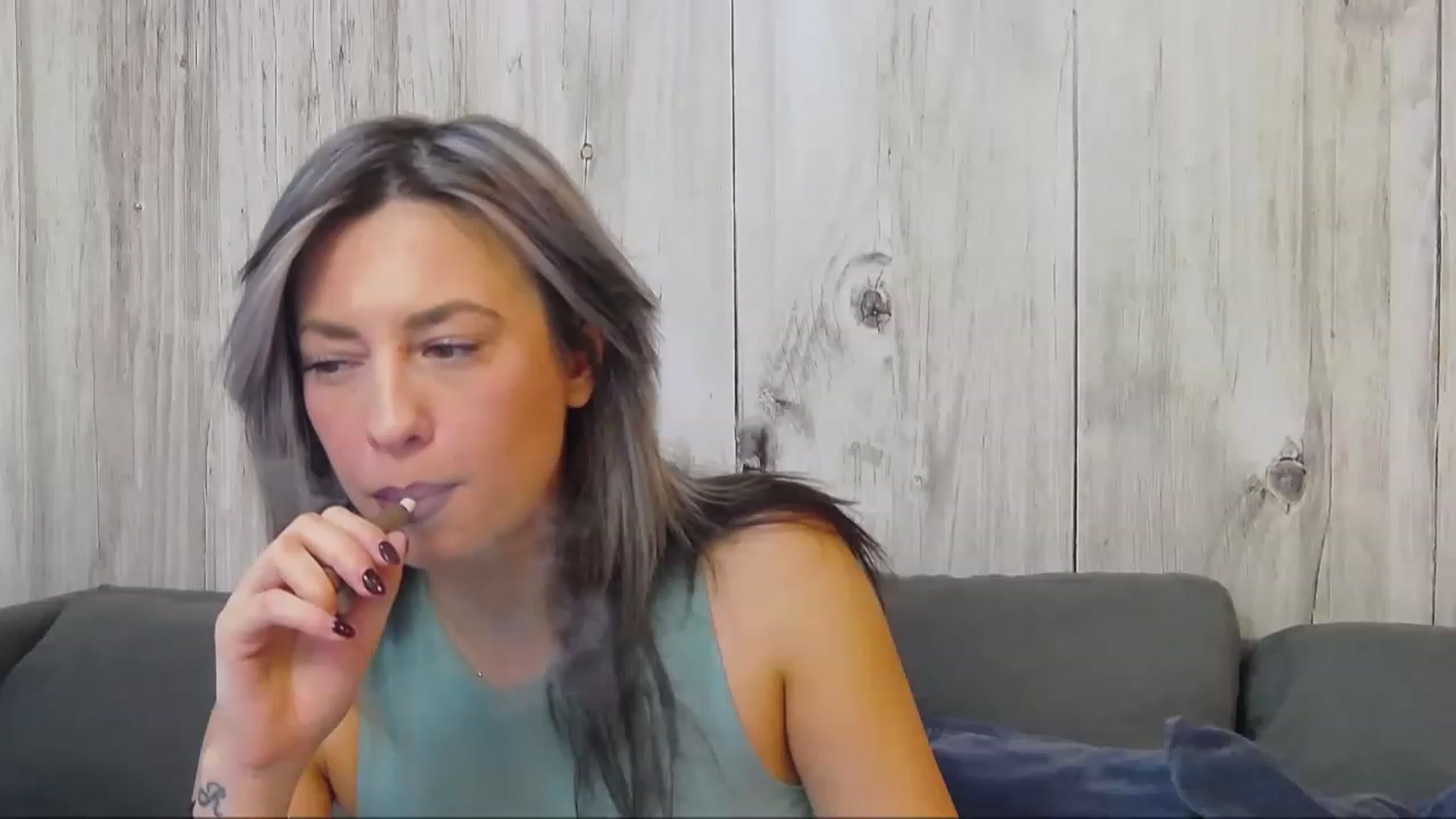 Gallery image thumbnail from PoxyVibe's myfreecams stream on, 12/05/2022, 15:44 image 10 of 20