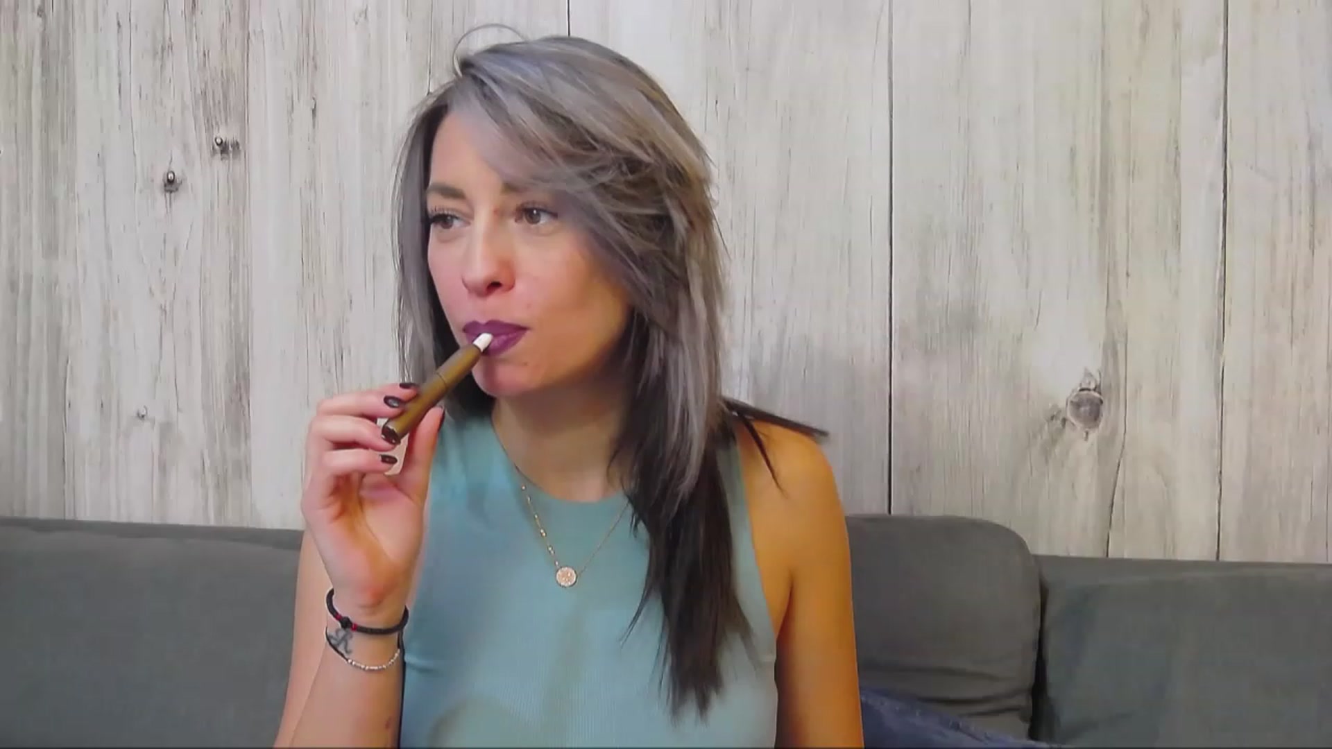 Gallery image thumbnail from PoxyVibe's myfreecams stream on, 12/05/2022, 18:23 image 5 of 20