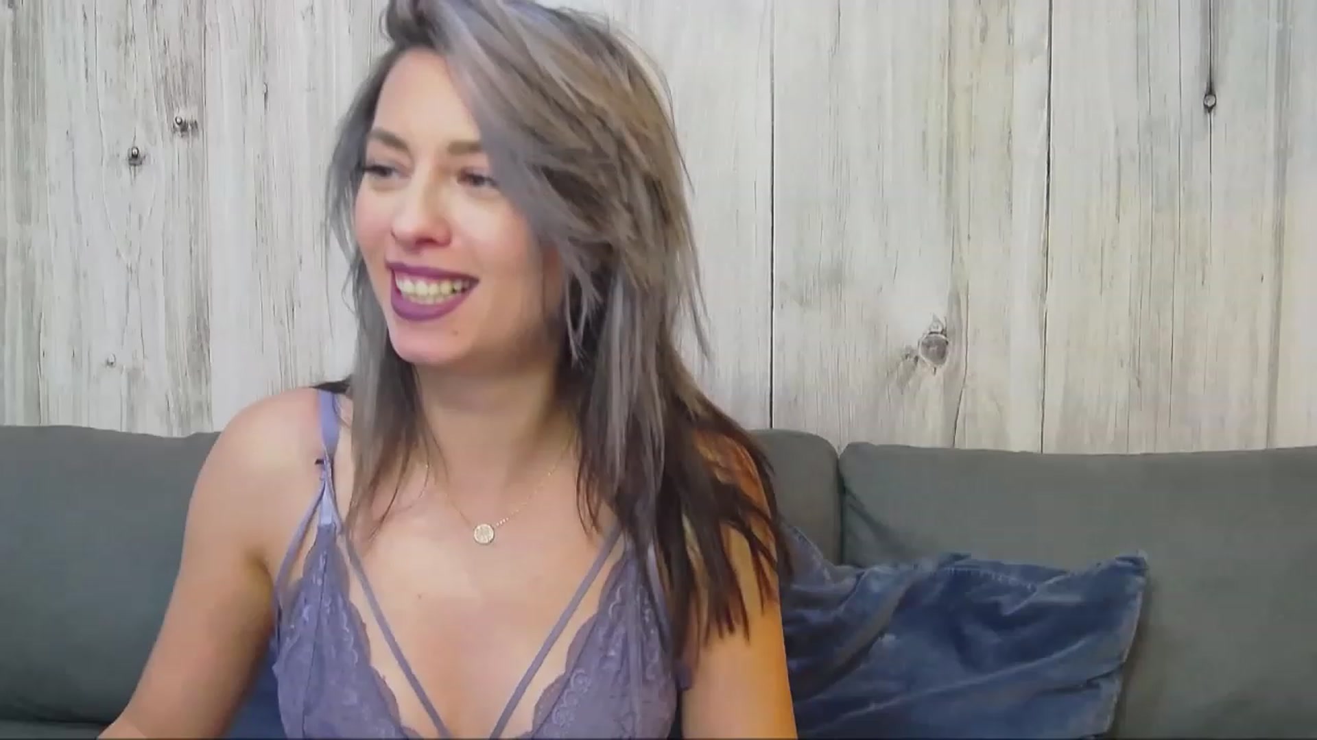 Gallery image thumbnail from PoxyVibe's myfreecams stream on, 12/06/2022, 15:51 image 6 of 20